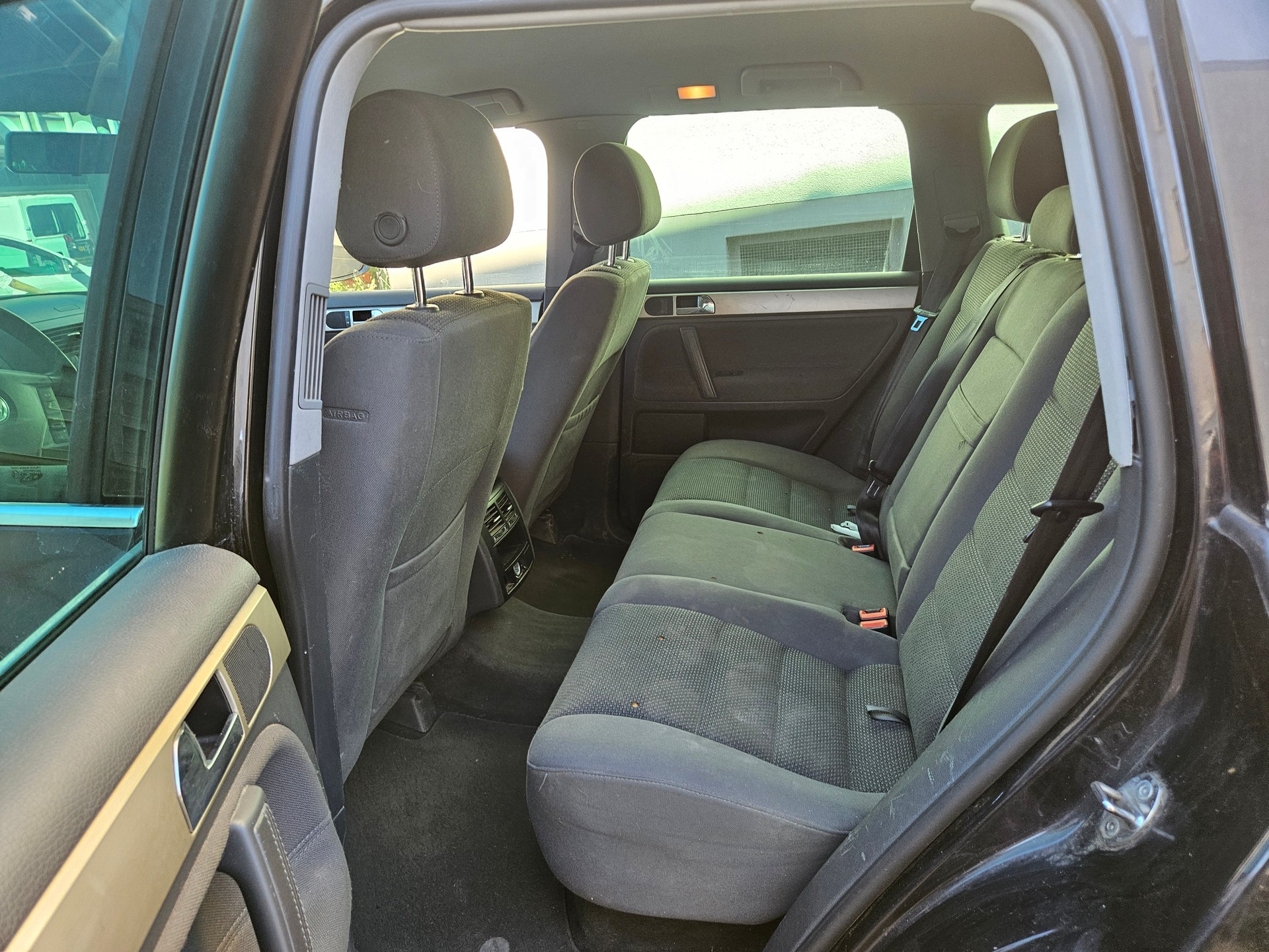 VW Touareg 3.0 TDI Tiptronic-image-9