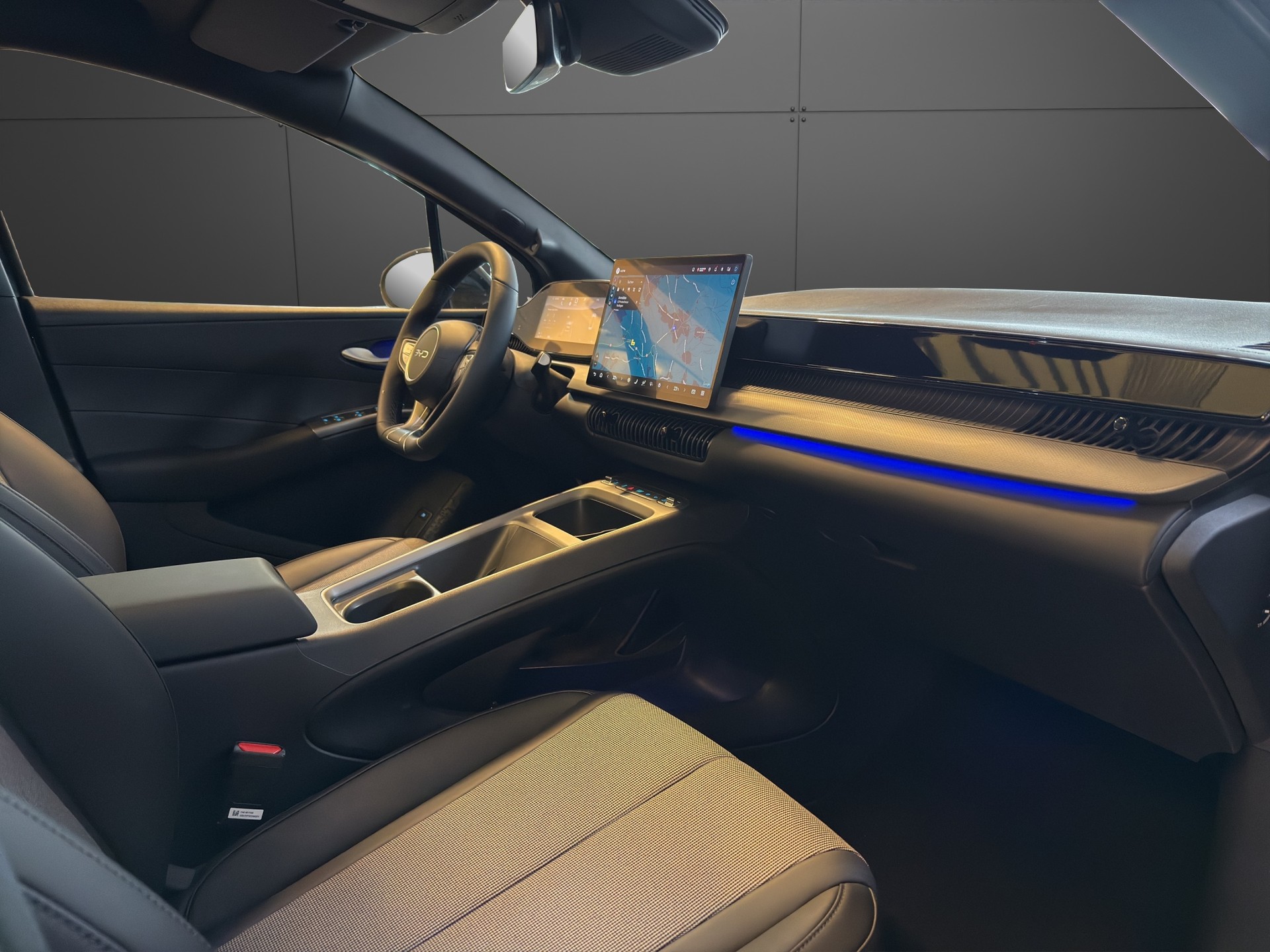 BYD Dolphin G DM-i Comfort-image-9