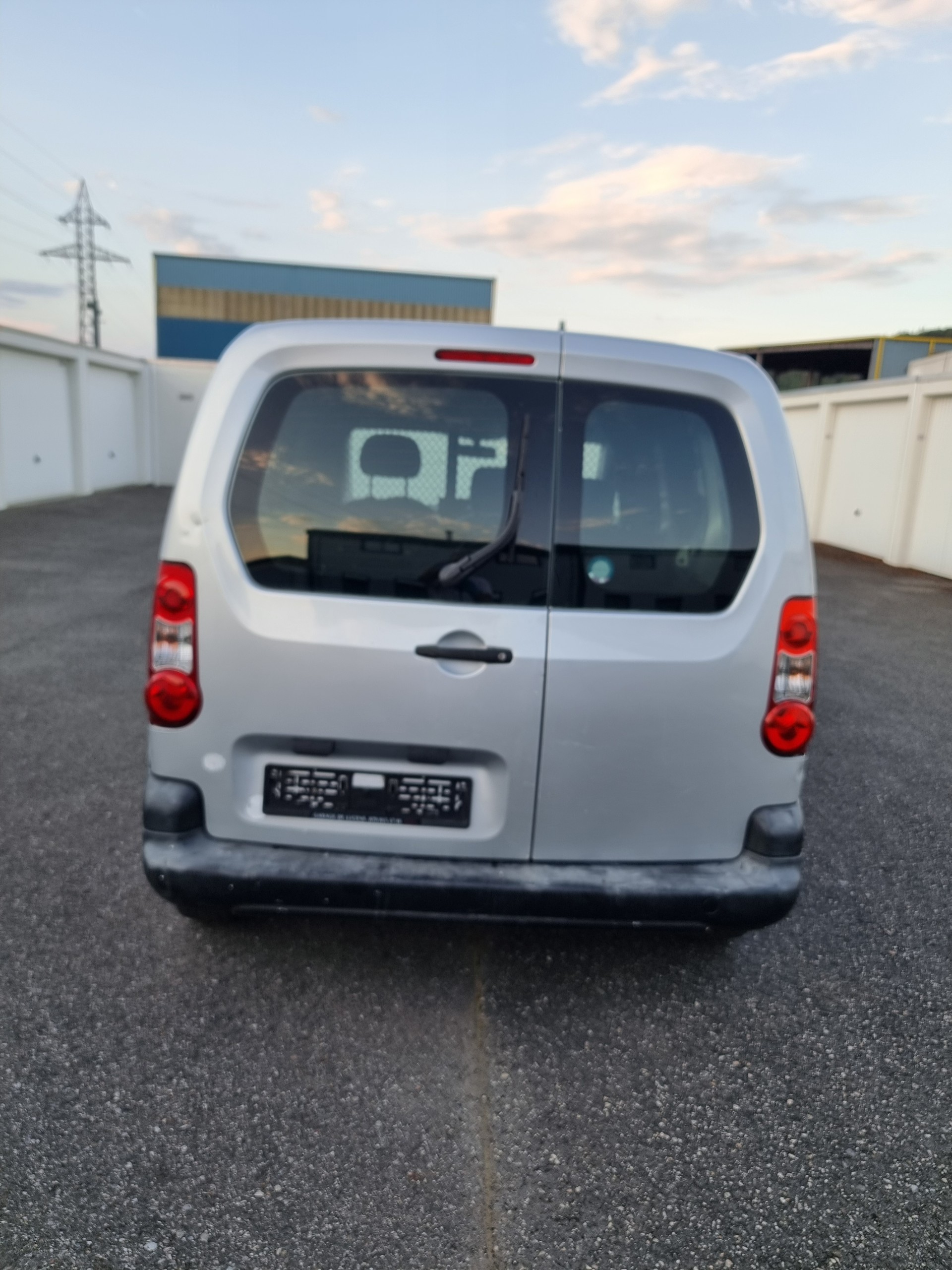 PEUGEOT Partner 1.6 HDI Urban-image-5