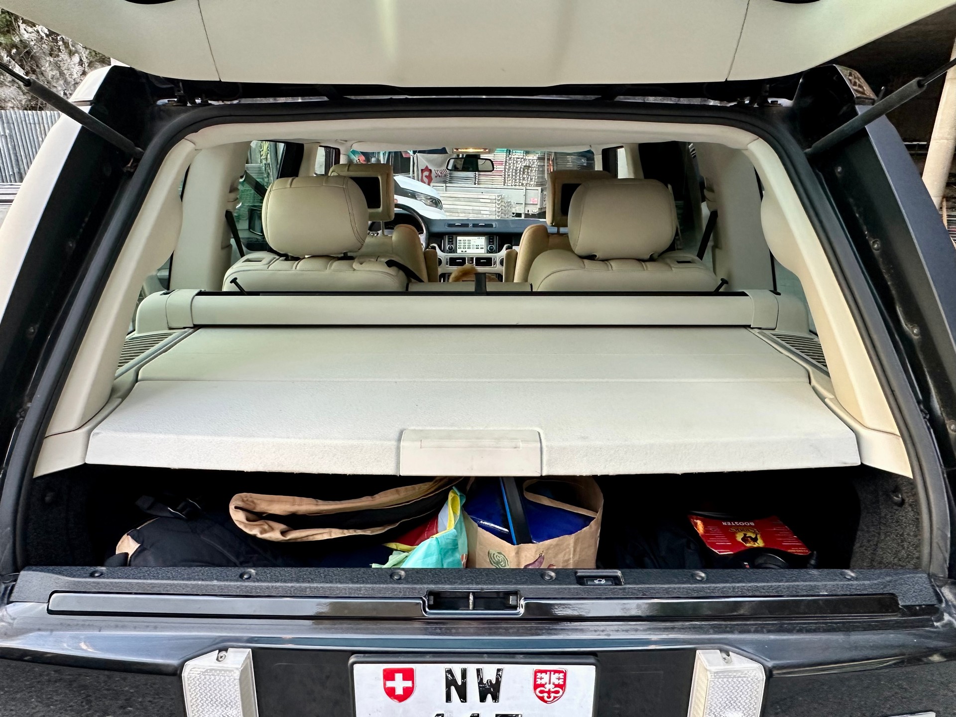 LAND ROVER 3.6 TDV8 Autobiography-image-17