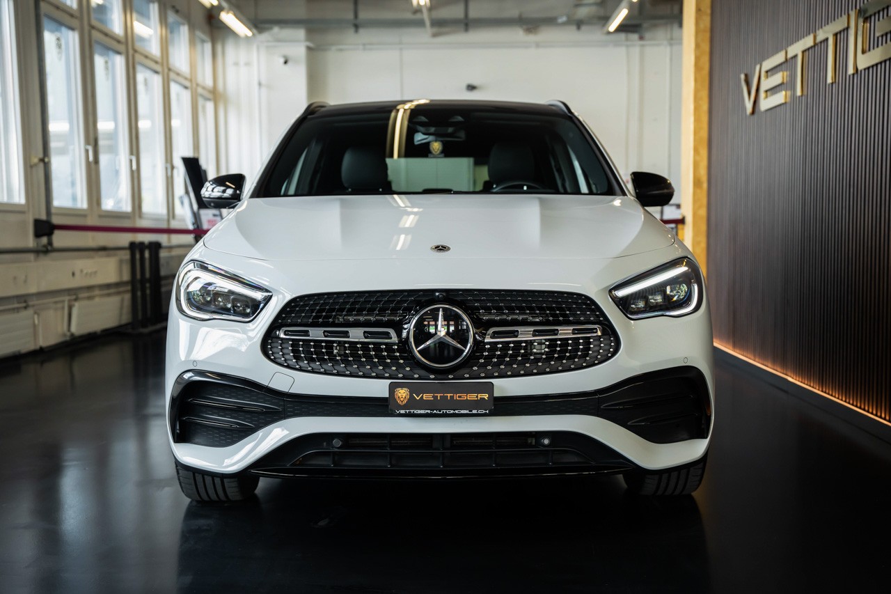 MERCEDES-BENZ GLA 250 AMG Line 8G-DCT-image-1