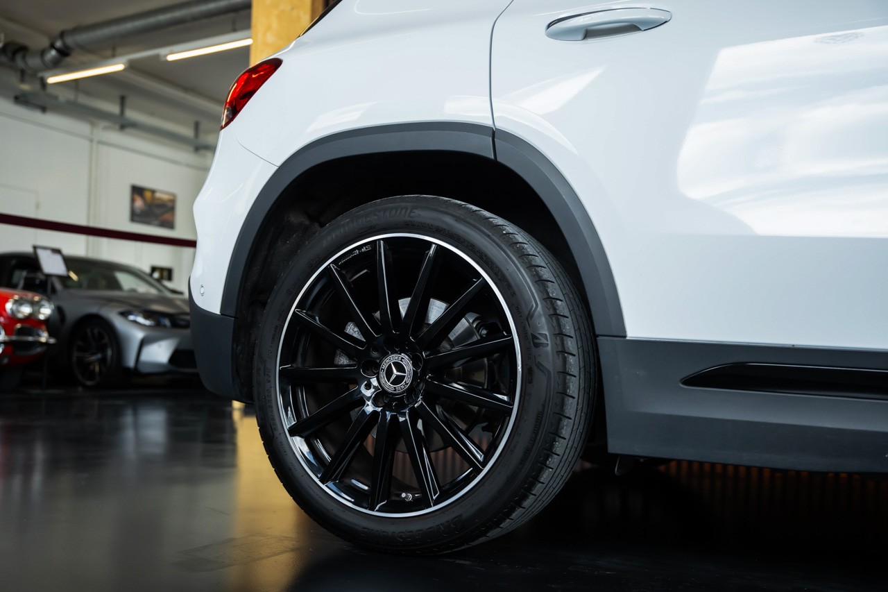 MERCEDES-BENZ GLA 250 AMG Line 8G-DCT-image-10
