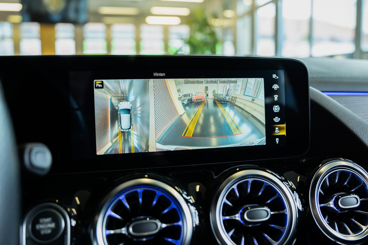 MERCEDES-BENZ GLA 250 AMG Line 8G-DCT-image-20