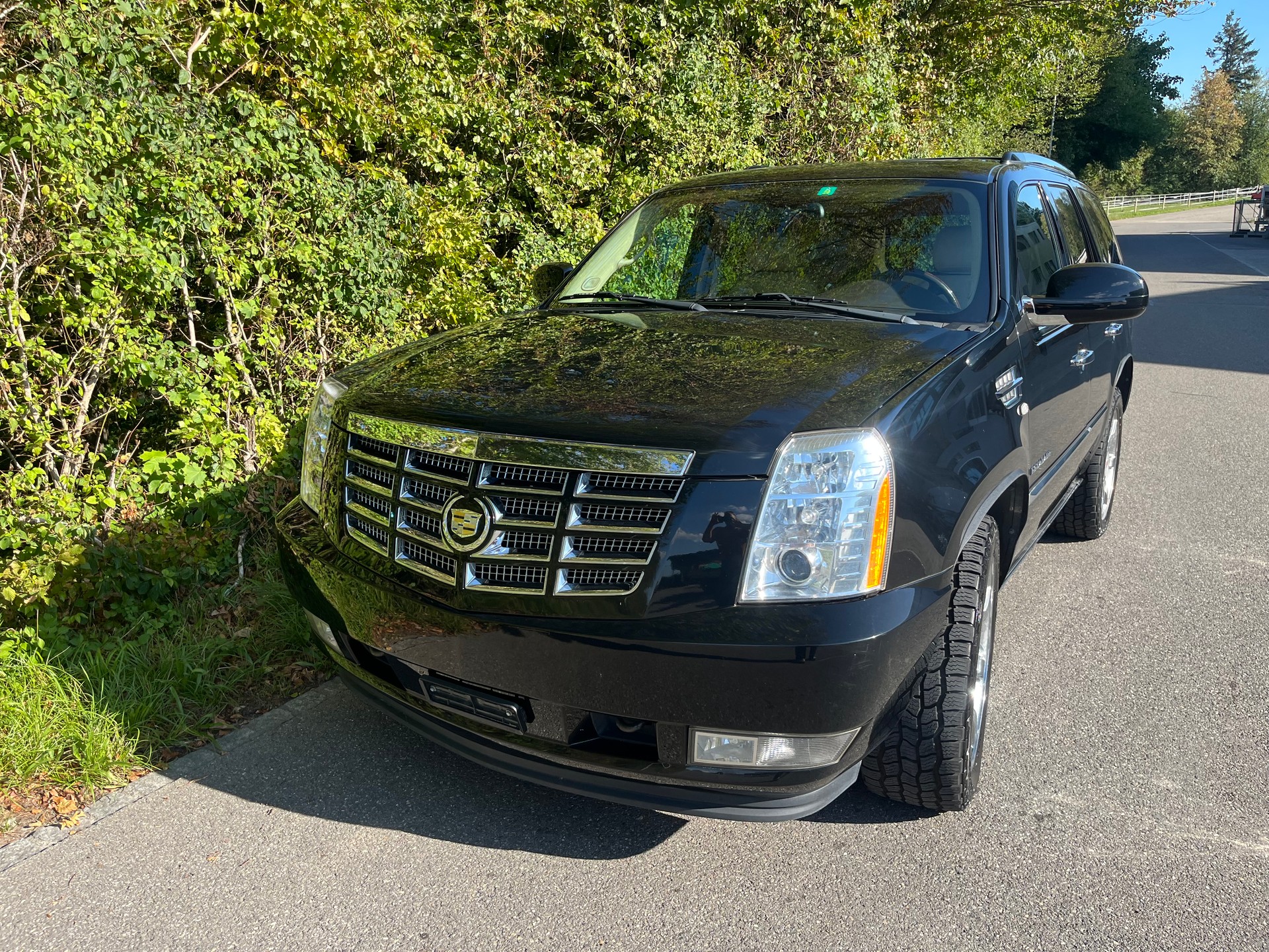 CADILLAC 6.2 V8 Sport Luxury-image-0