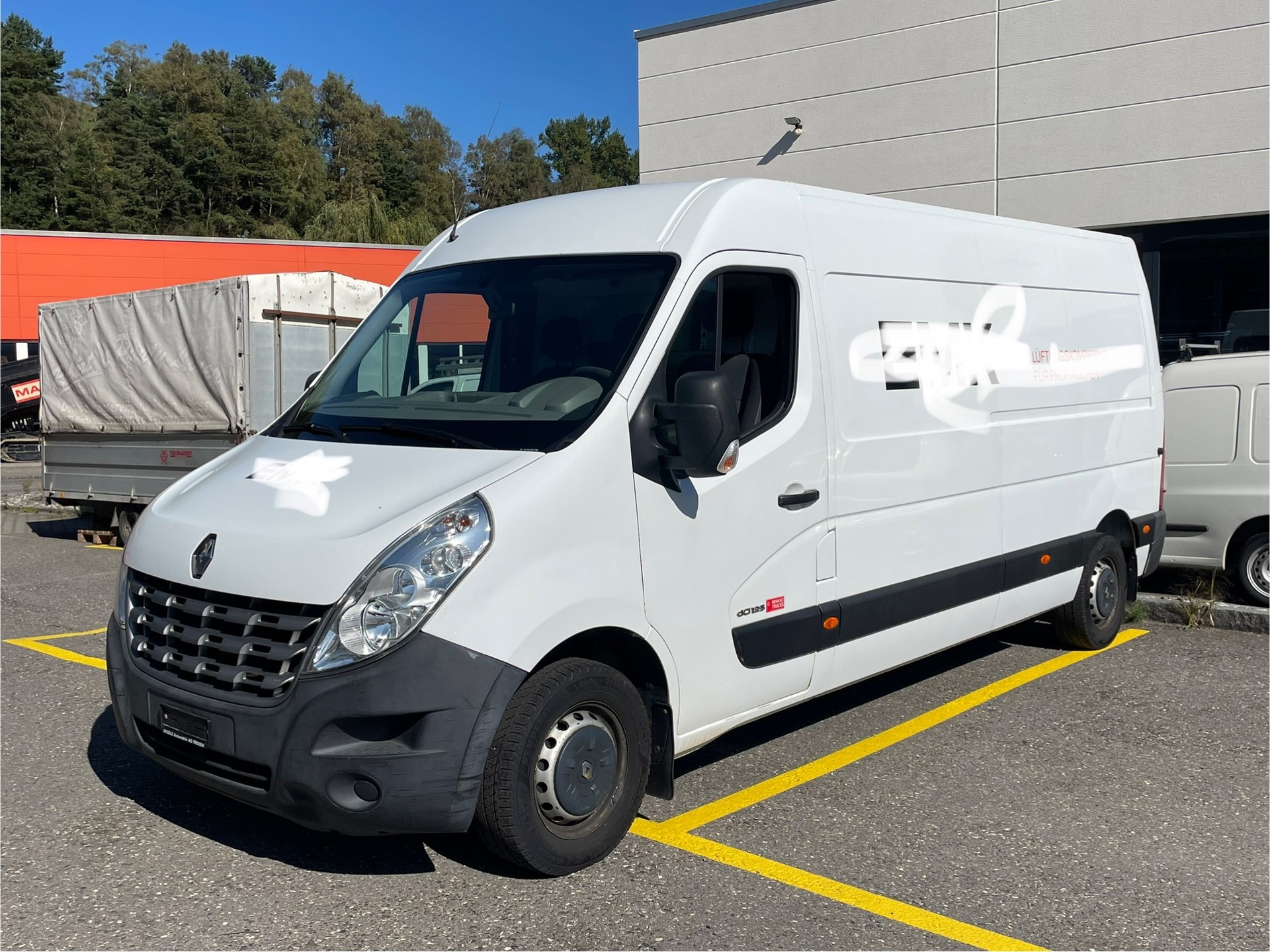 RENAULT Master T35 2.3dCi L3H3-image-1