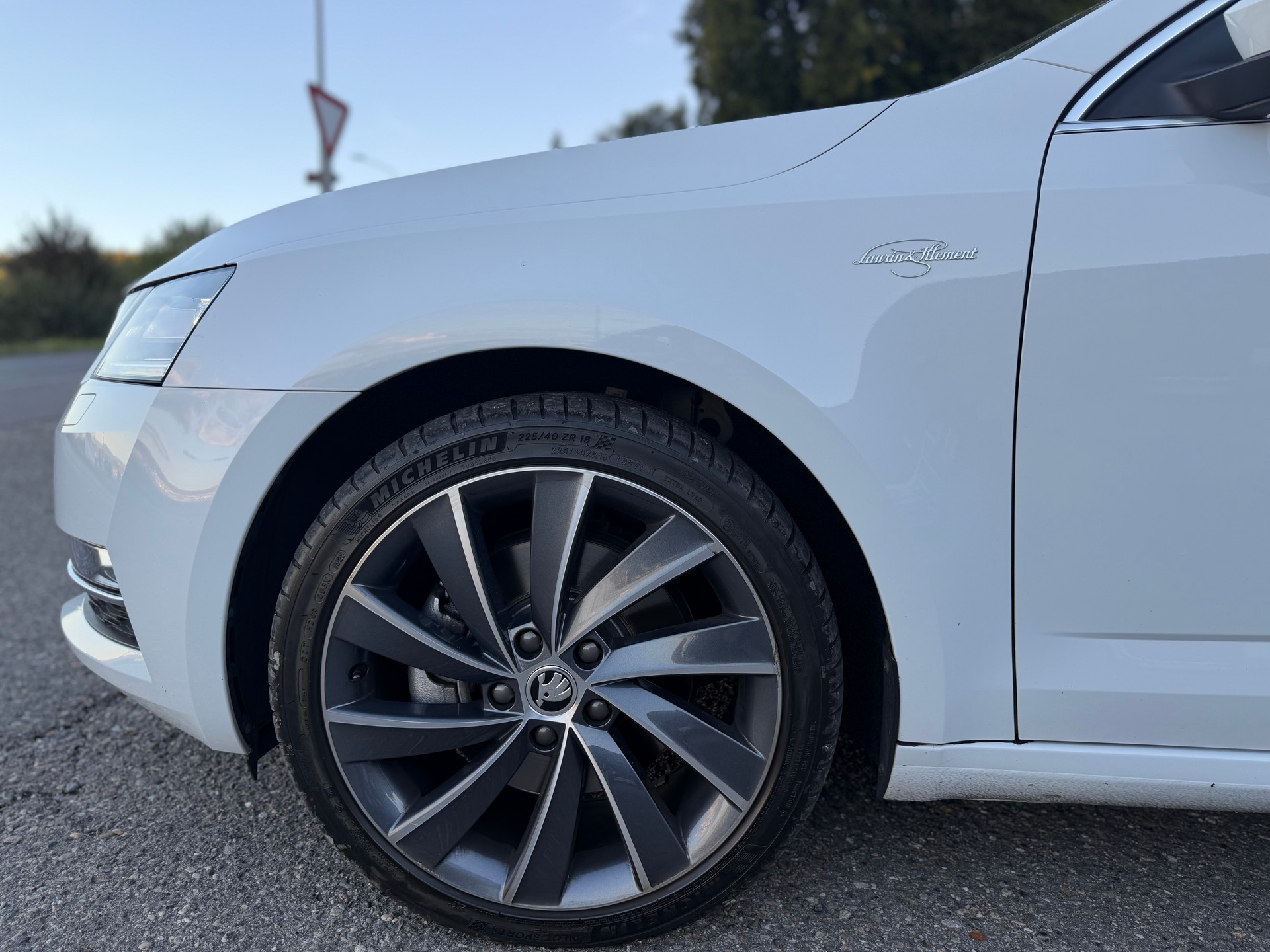 SKODA Octavia Combi 2.0 TDI L&K 4x4 DSG-image-1