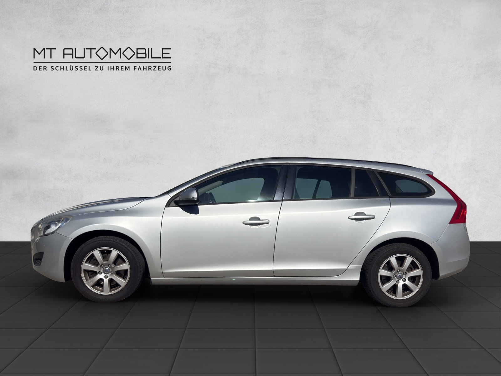 VOLVO V60 T4 Kinetic-image-6