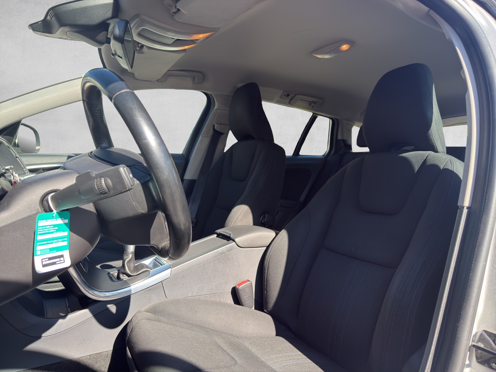 VOLVO V60 T4 Kinetic-image-7