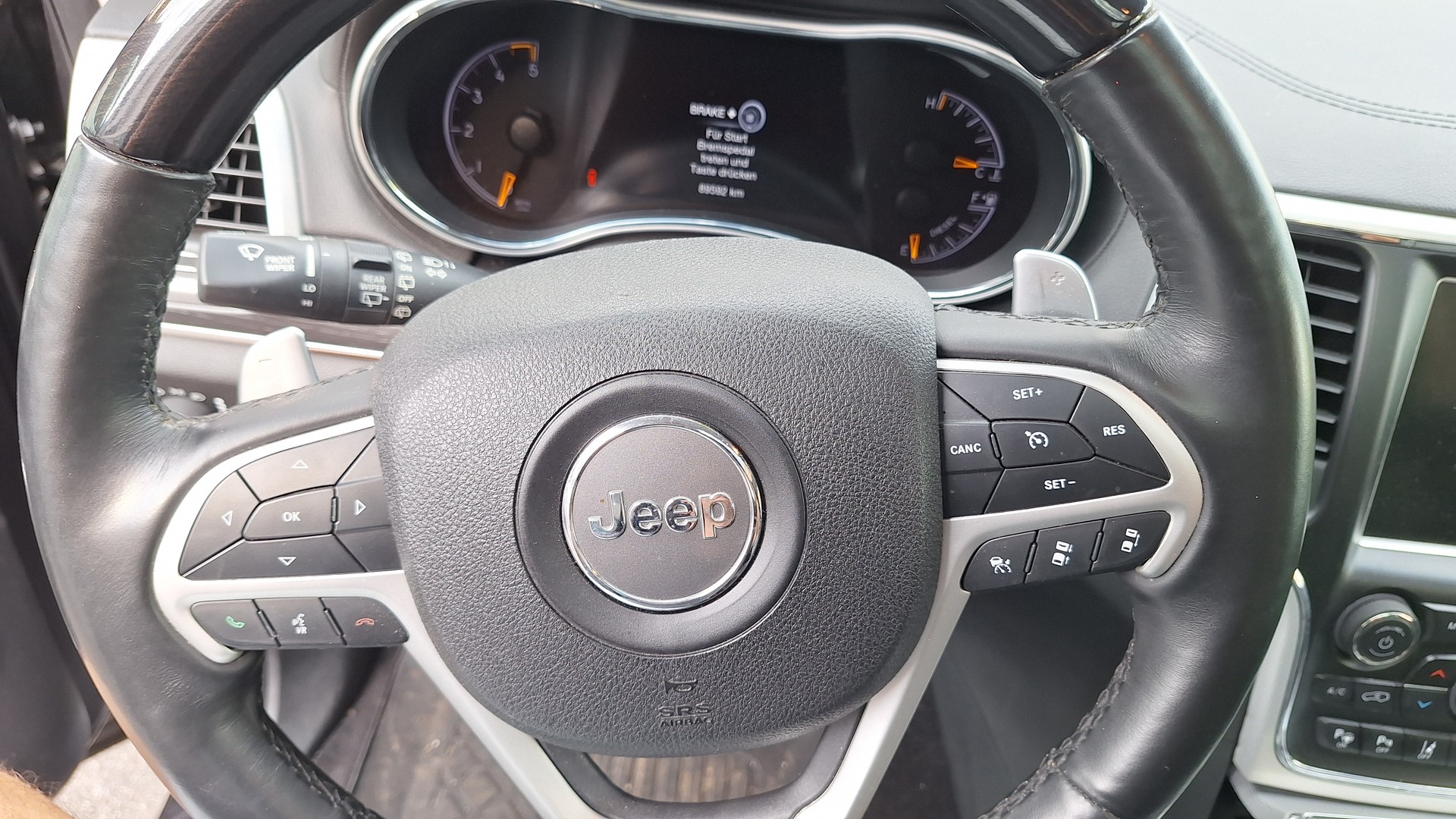 JEEP Grand Cherokee 3.0 CRD Summit Automatic-image-6