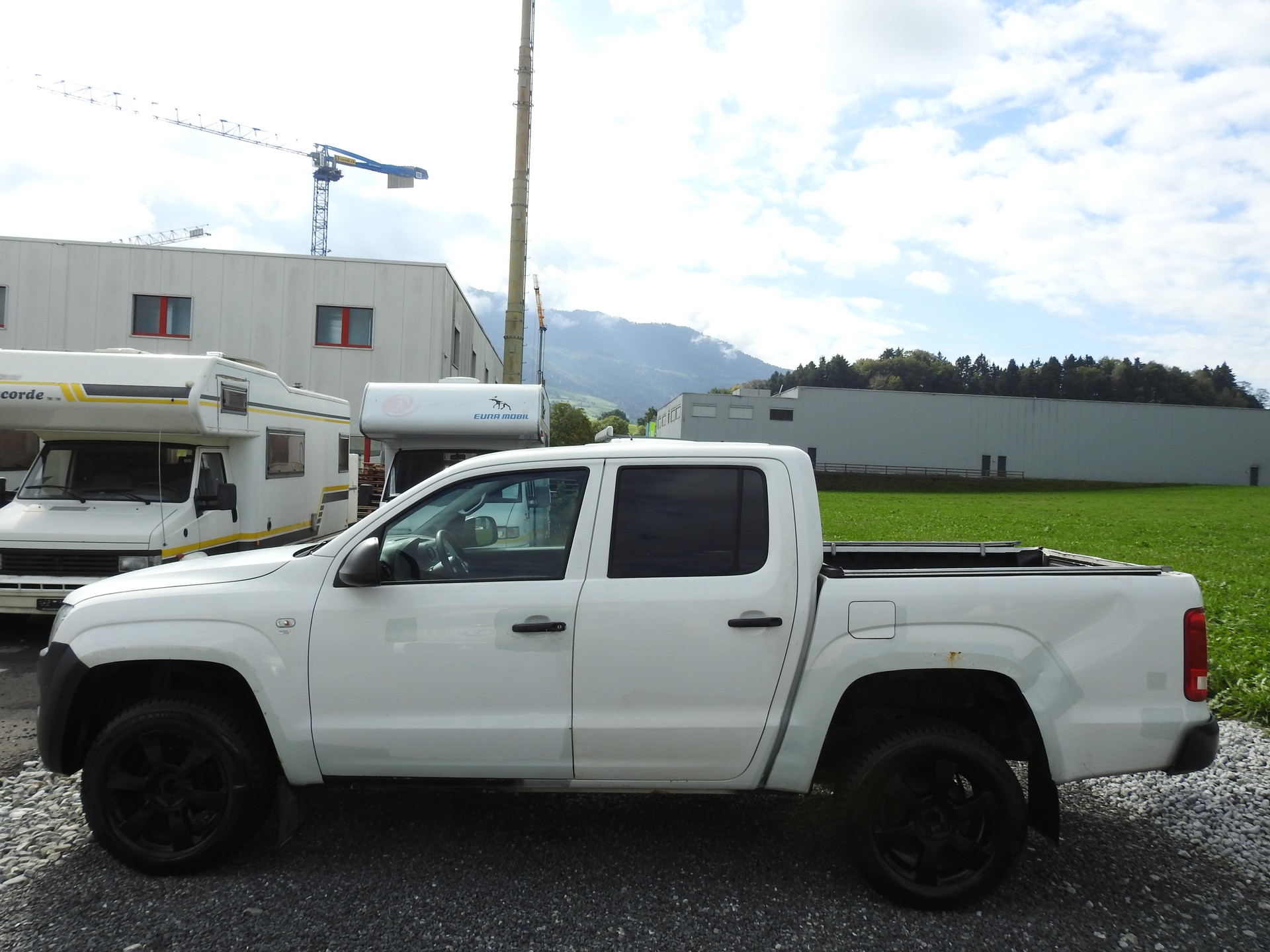 VW Amarok 2.0 BiTDI Trendline 4Motion-image-2
