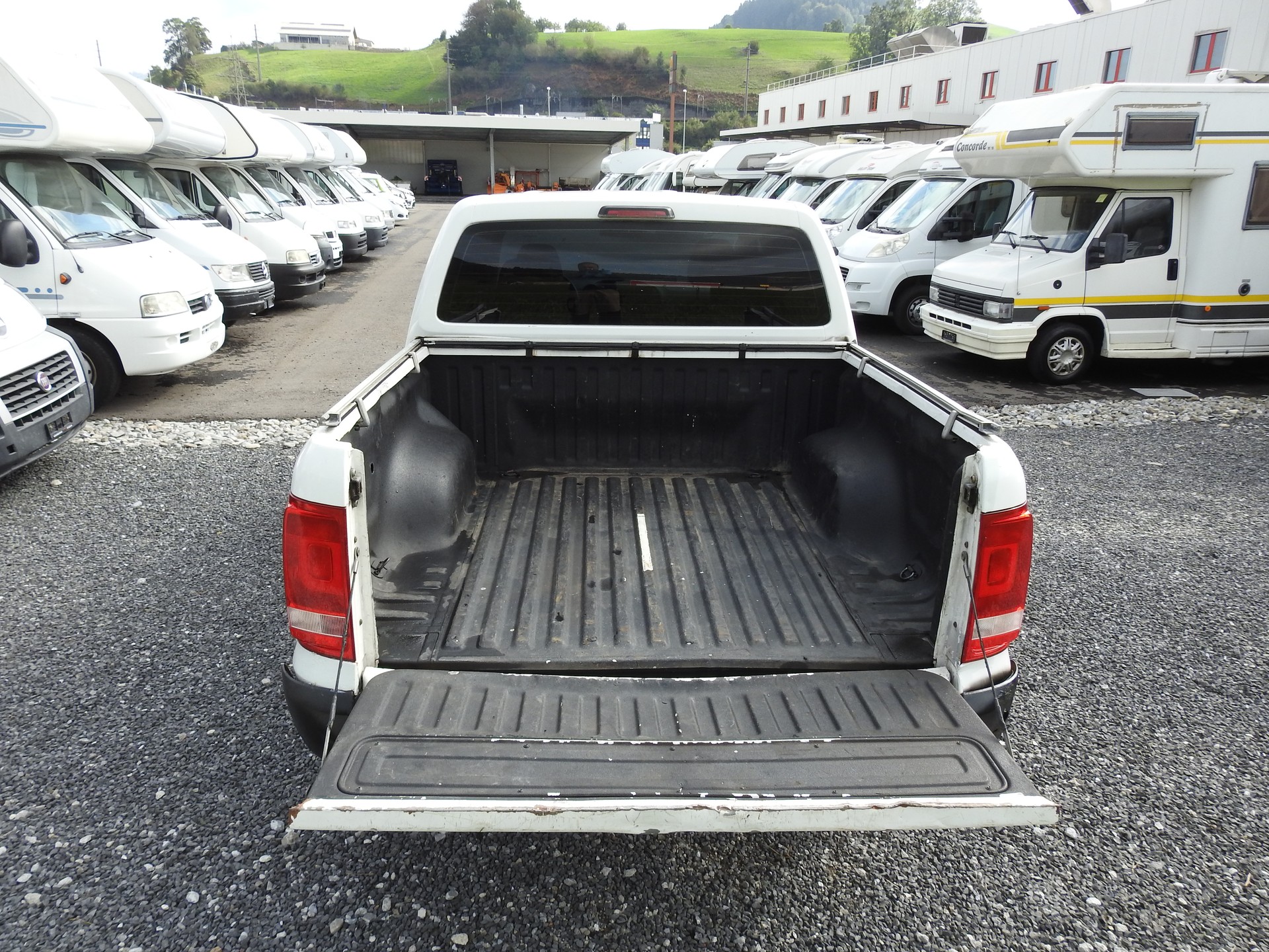VW Amarok 2.0 BiTDI Trendline 4Motion-image-9