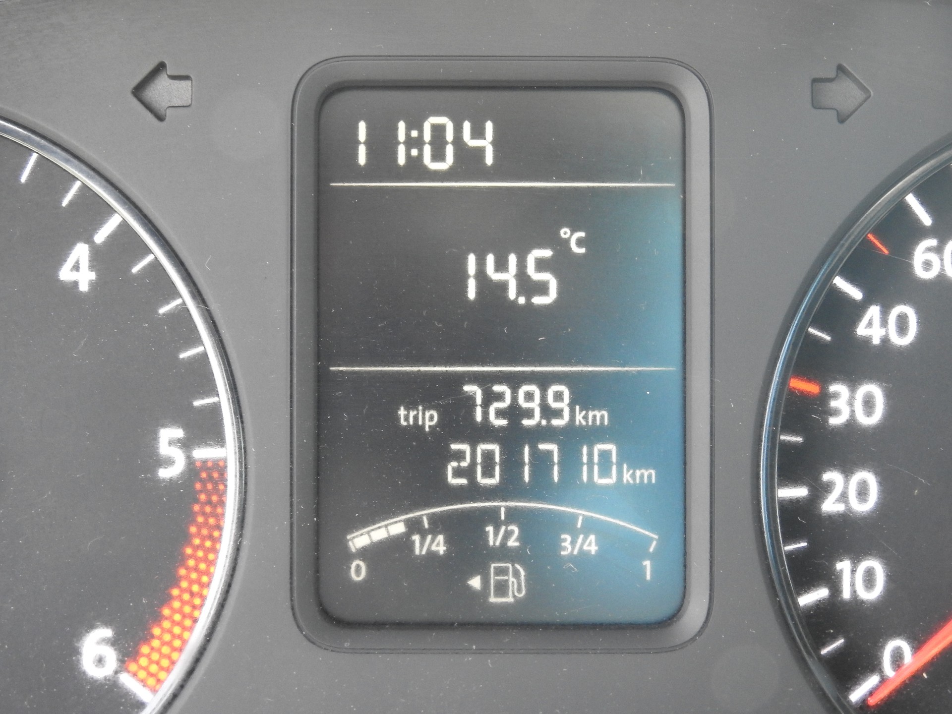 VW Amarok 2.0 BiTDI Trendline 4Motion-image-24