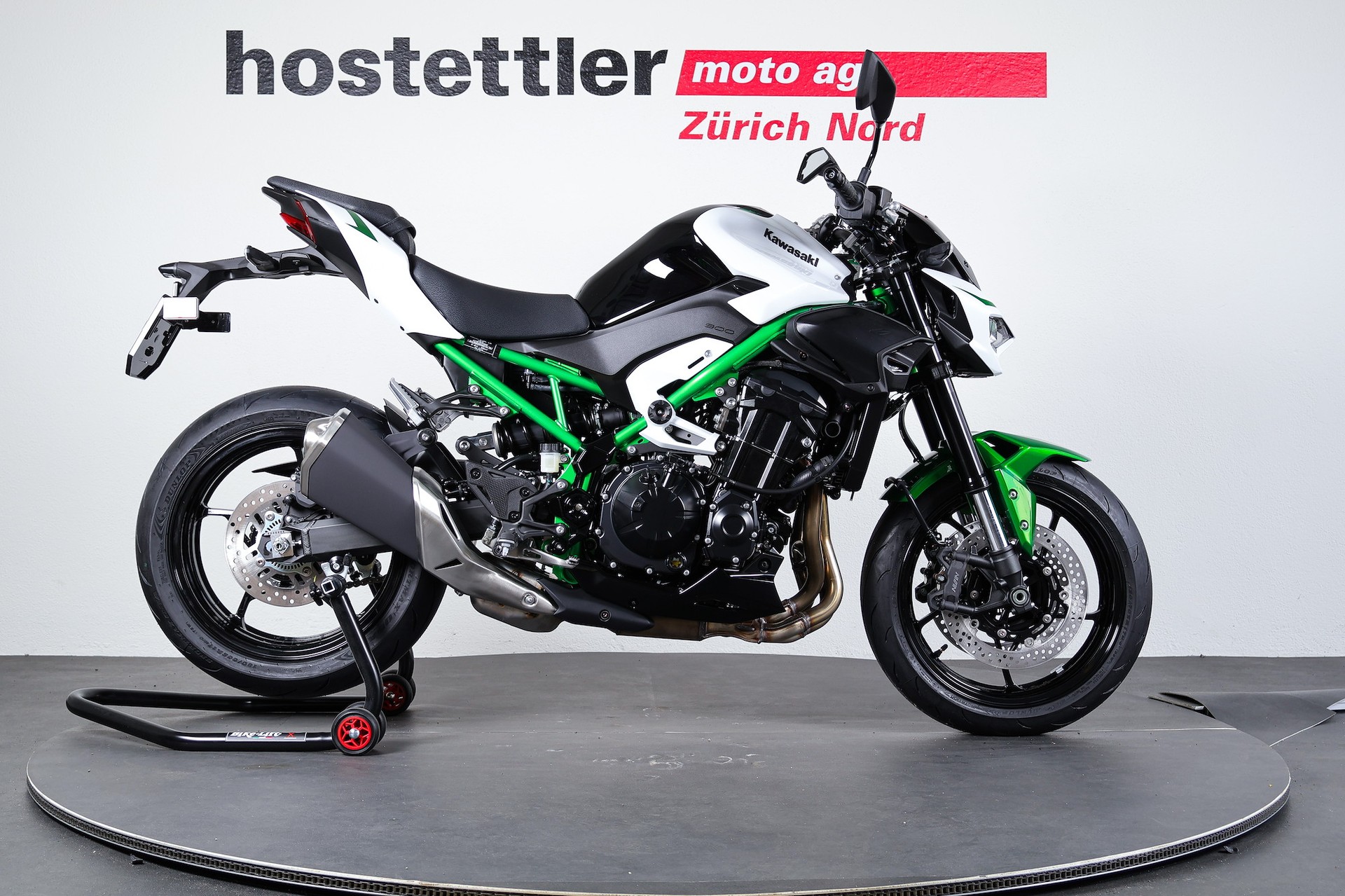 KAWASAKI Z900 70 kW-showroom-element-1