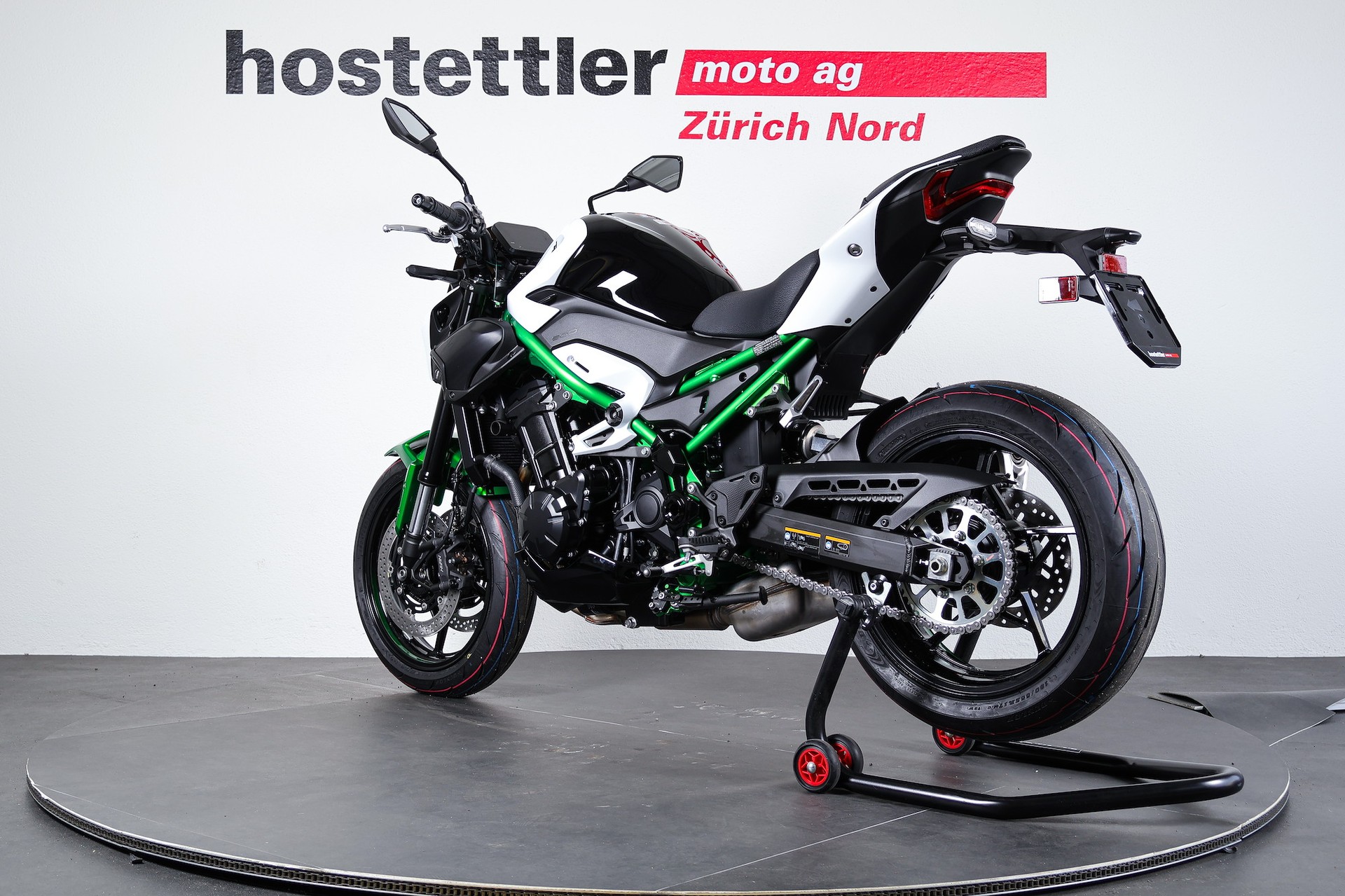 KAWASAKI Z900 70 kW-showroom-element-3