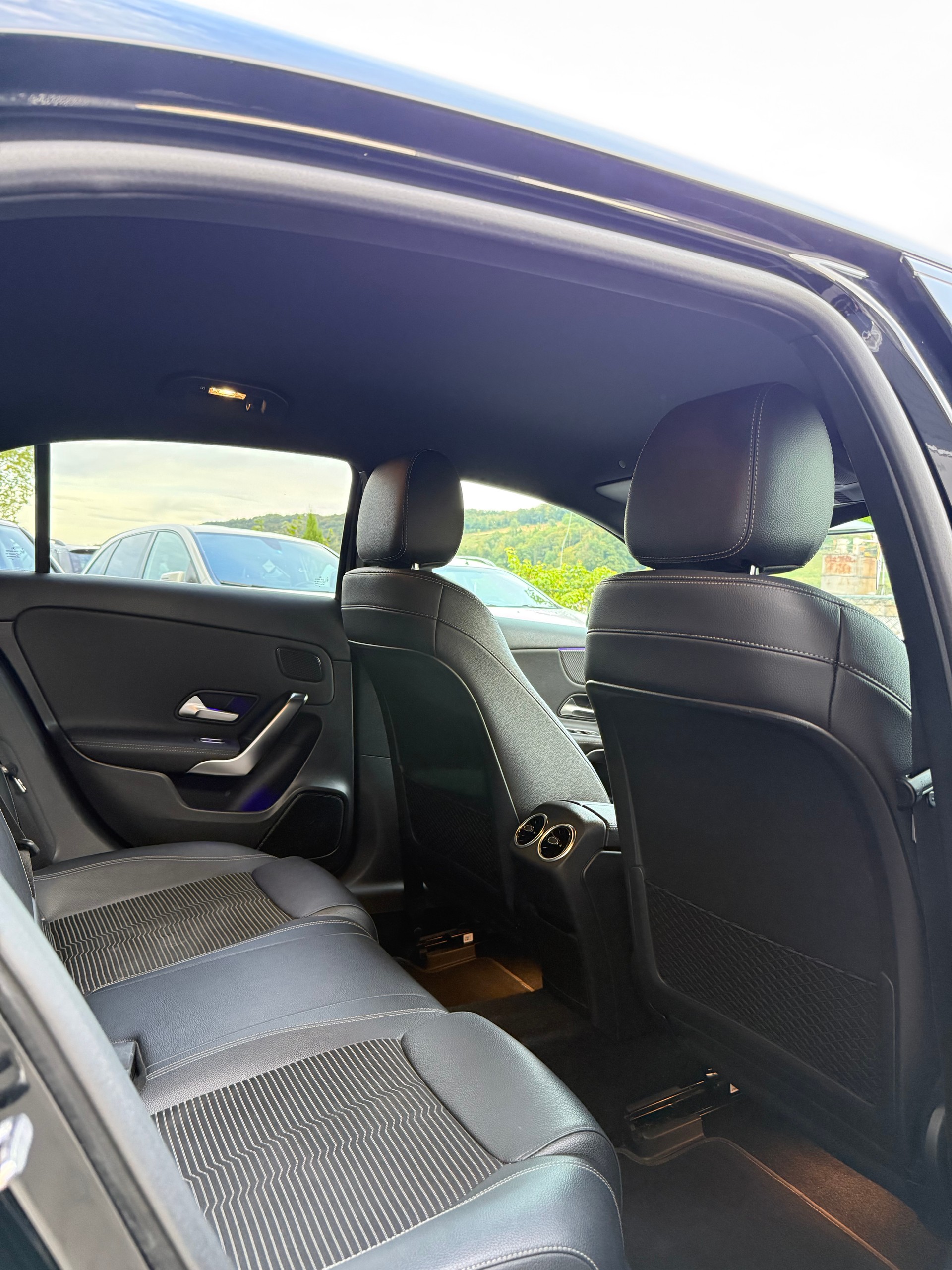 MERCEDES-BENZ A 180 d-image-4