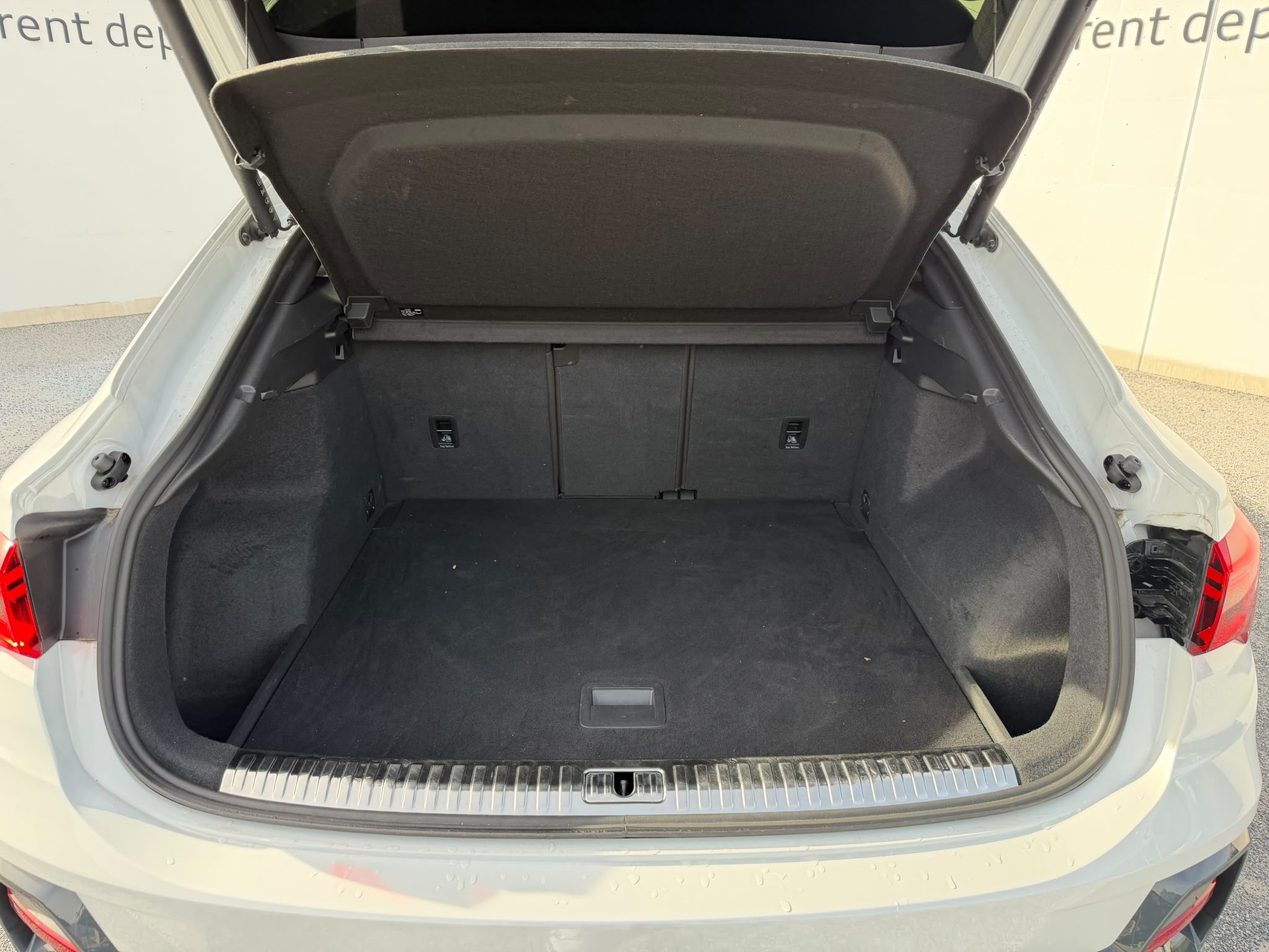 AUDI Q3 Sportback 35 TFSI Attraction S-tronic-image-12