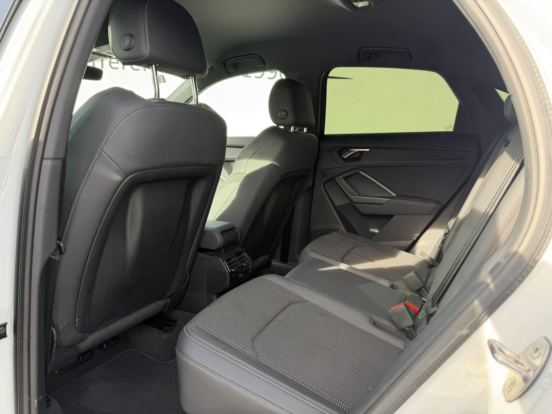 AUDI Q3 Sportback 35 TFSI Attraction S-tronic-image-9
