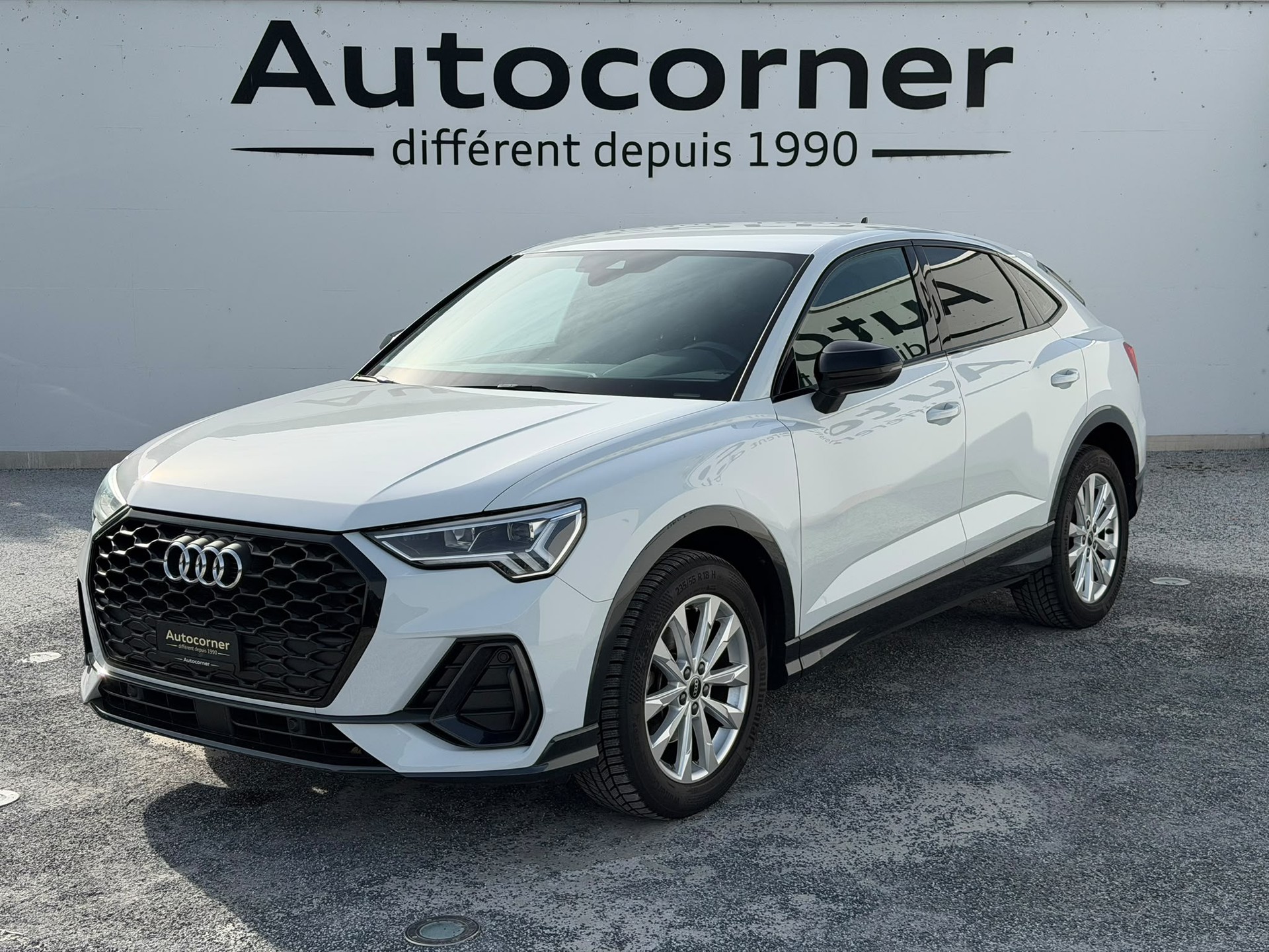 AUDI Q3 Sportback 35 TFSI Attraction S-tronic-image-0