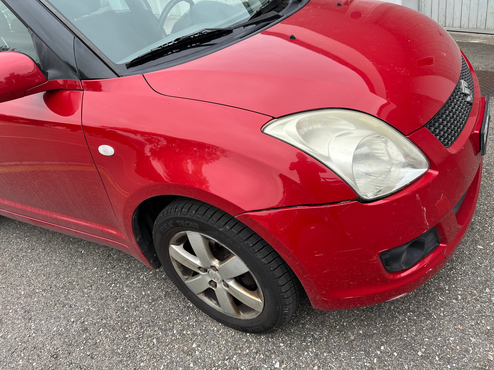 SUZUKI Swift 1.3i 16V GL 4x4-image-1