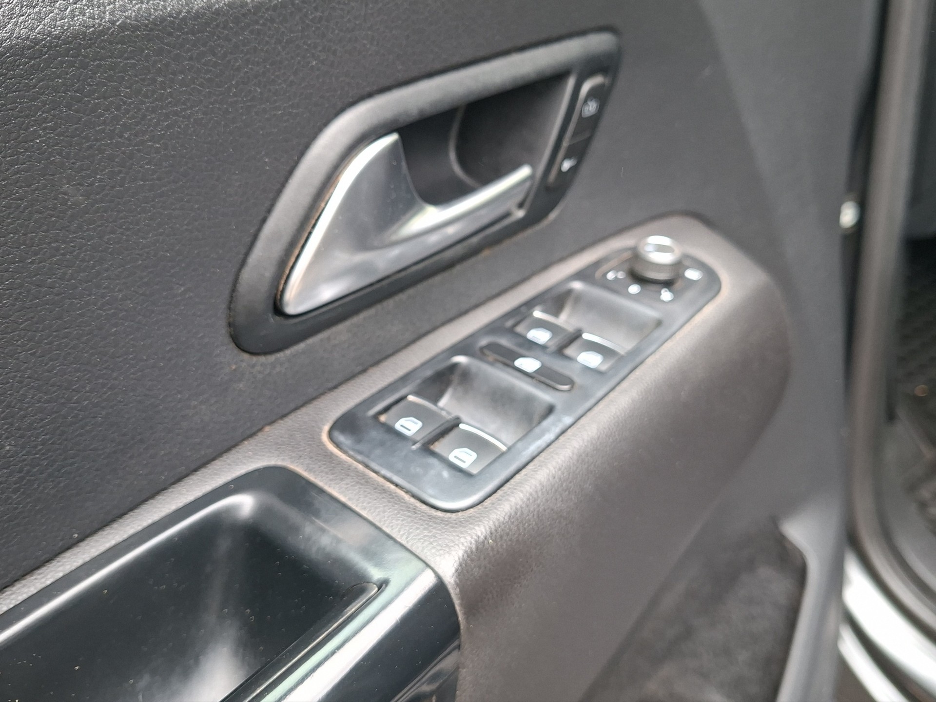 VW Amarok 3.0TDI Highline 4Motion Automatic-image-11