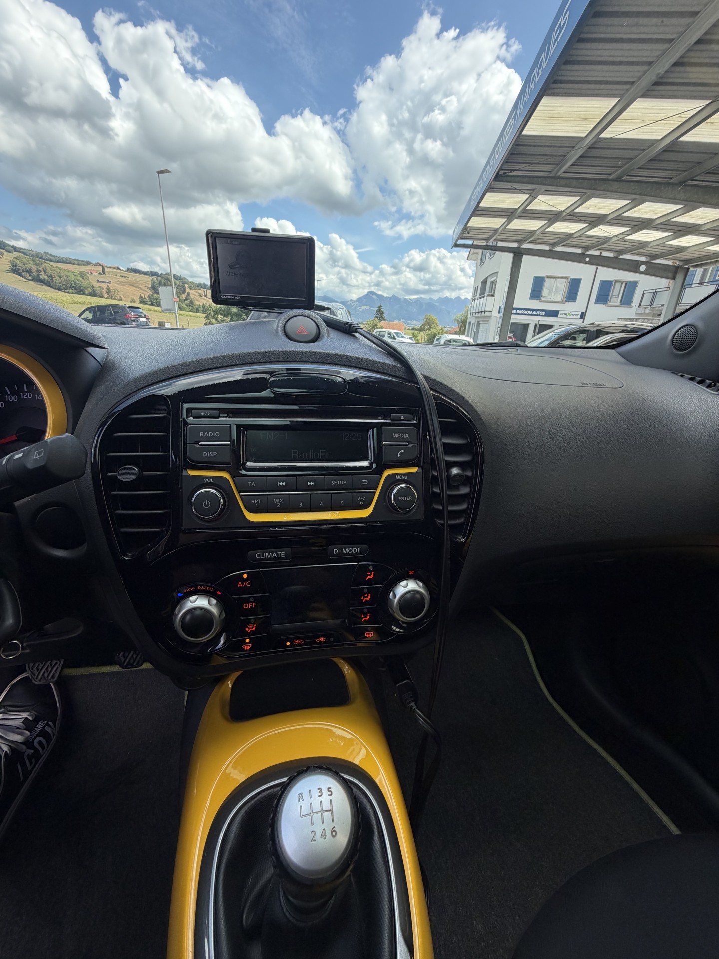 NISSAN Juke 1.2 DIG-T tekna-image-8
