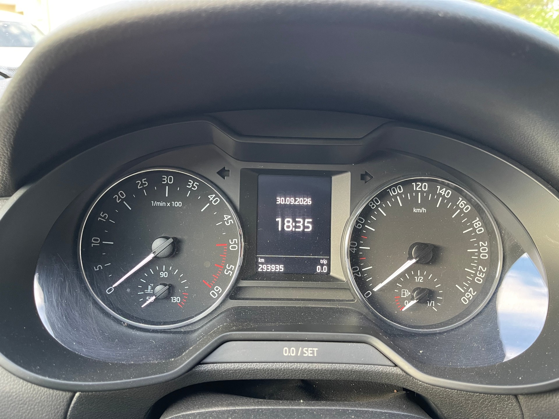 SKODA Octavia Combi 2.0 TDI Ambition DSG-image-12