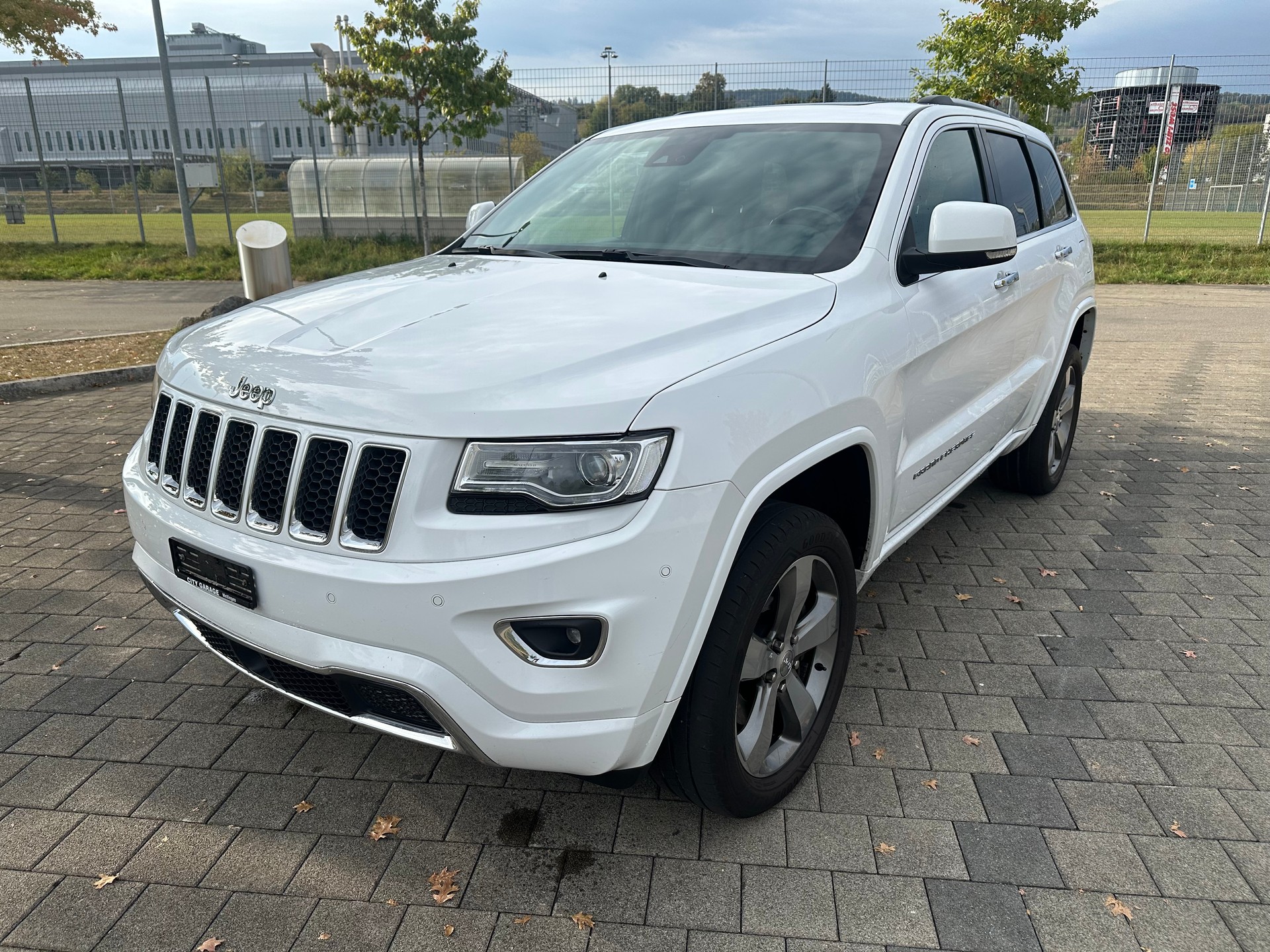 JEEP Grand Cherokee 3.0 CRD Overland Automatic-image-0