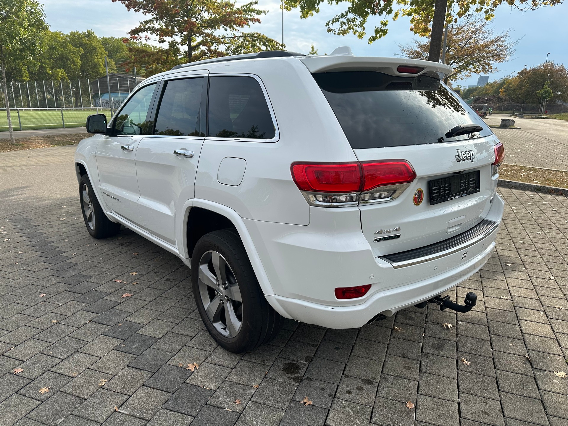 JEEP Grand Cherokee 3.0 CRD Overland Automatic-image-6
