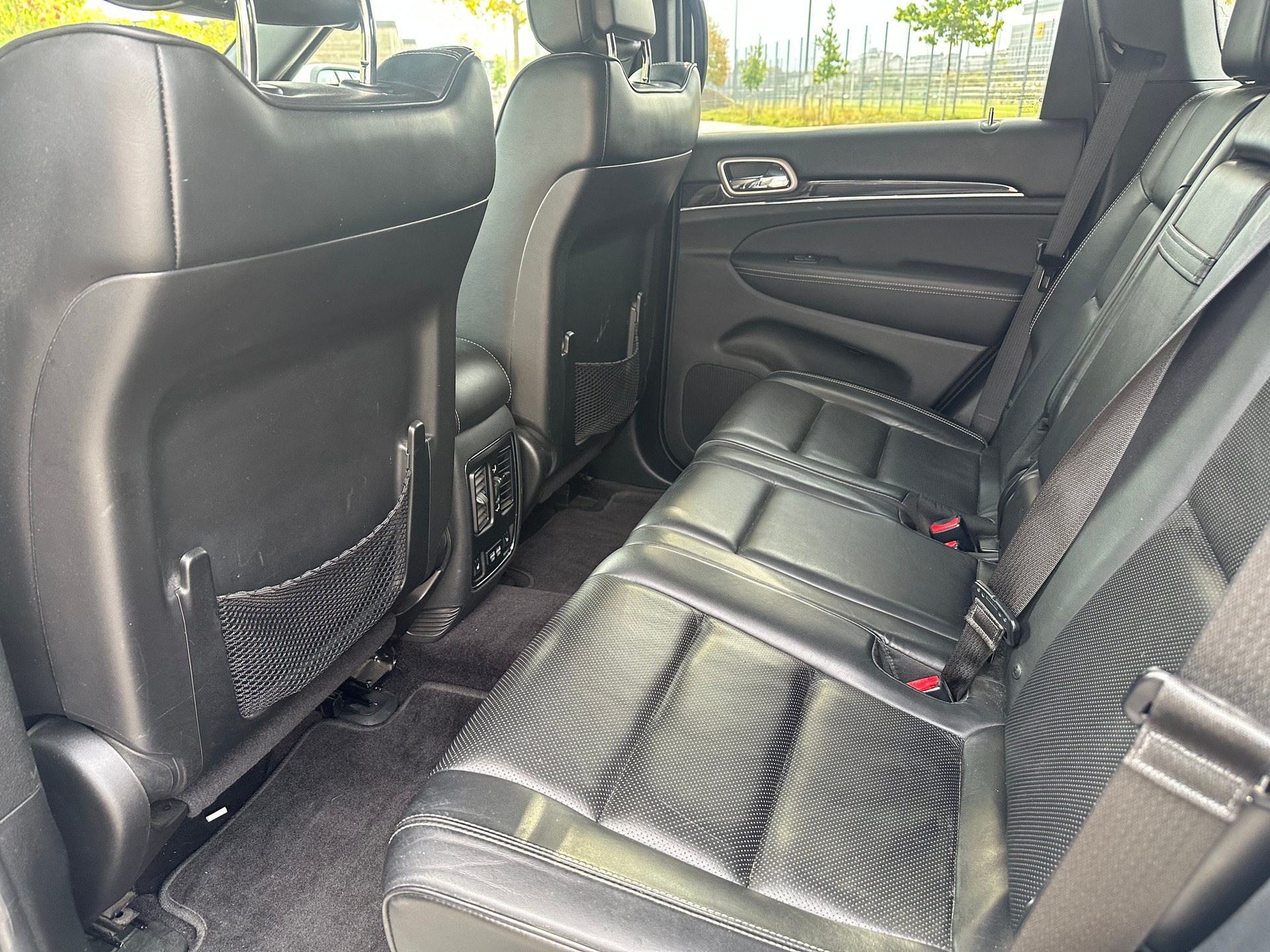 JEEP Grand Cherokee 3.0 CRD Overland Automatic-image-8