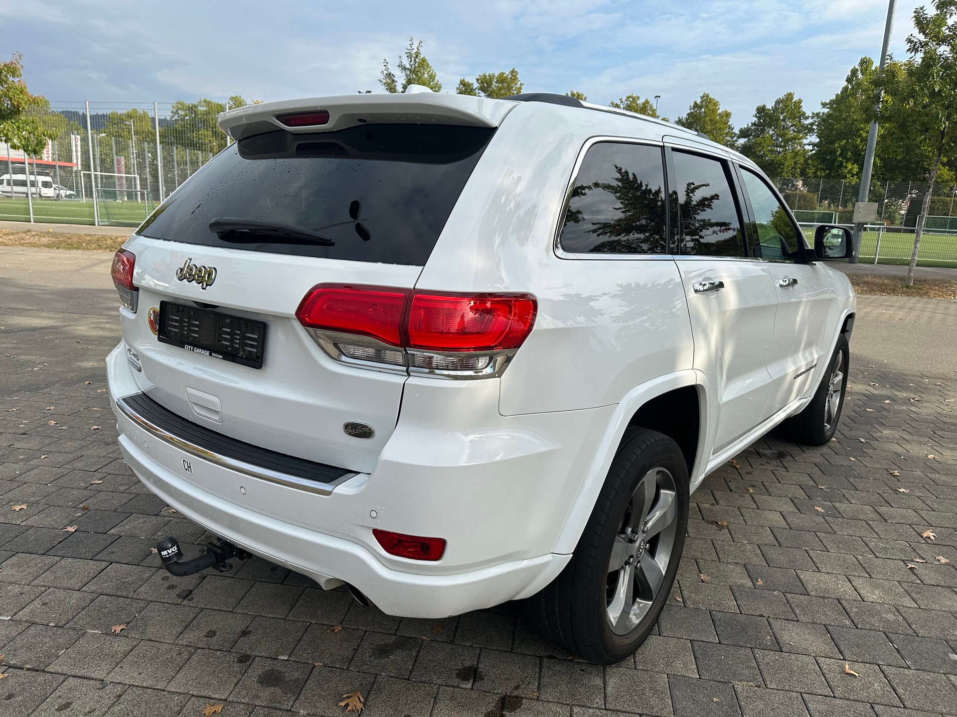 JEEP Grand Cherokee 3.0 CRD Overland Automatic-image-4