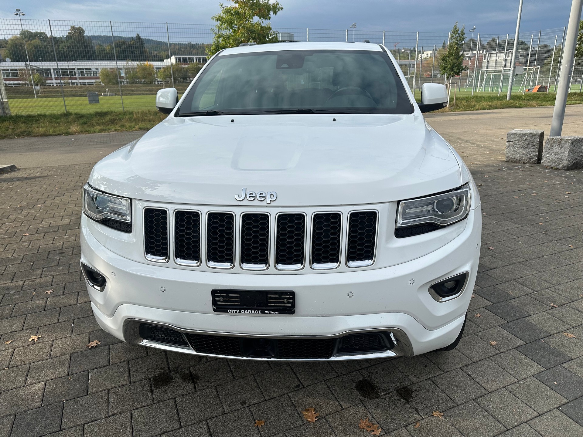JEEP Grand Cherokee 3.0 CRD Overland Automatic-image-1