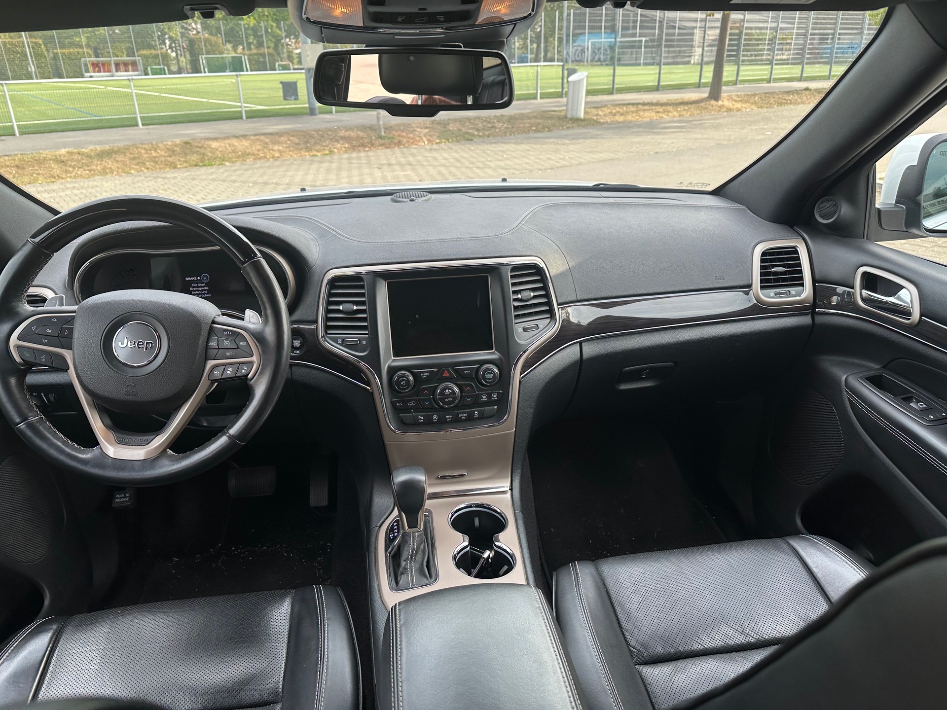 JEEP Grand Cherokee 3.0 CRD Overland Automatic-image-9
