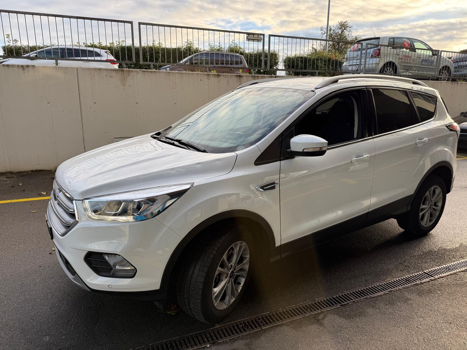 FORD Kuga 2.0 TDCi Business 2WD-image-1