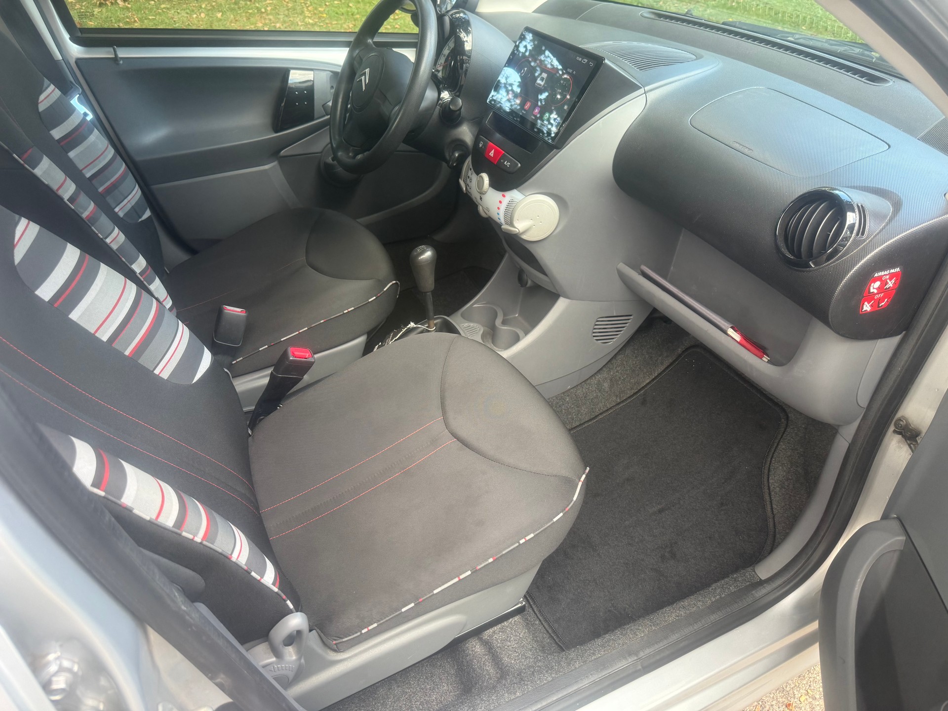 CITROEN C1 1.0i Swiss Style-image-8