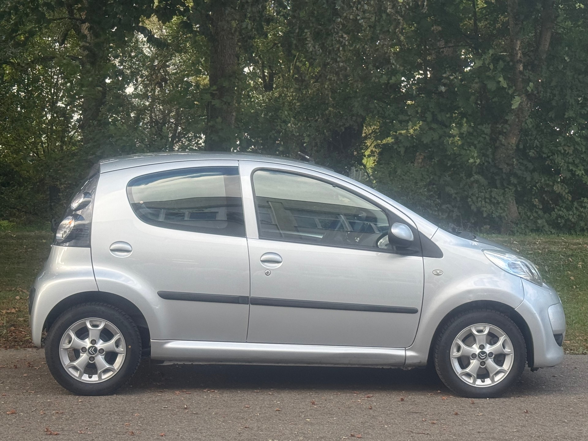 CITROEN C1 1.0i Swiss Style-image-1
