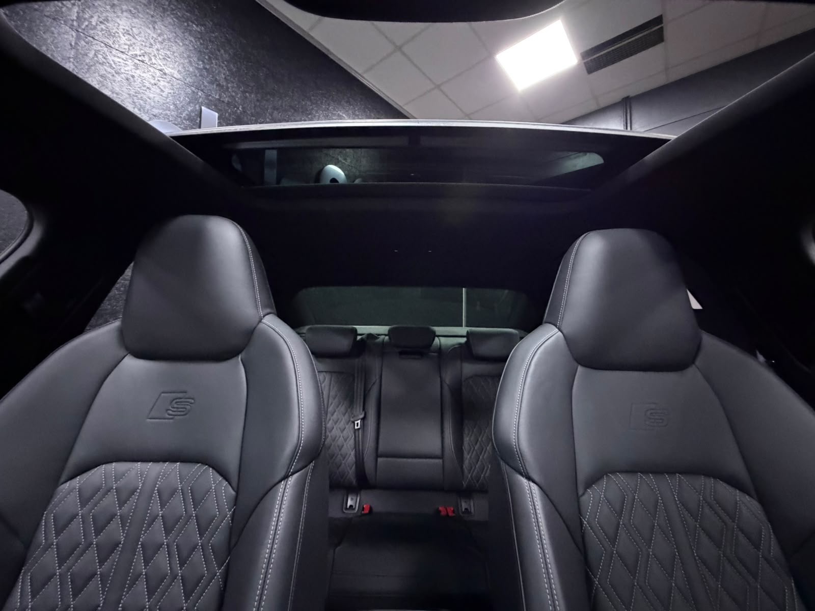 AUDI S6 Limousine 3.0 TDI quattro tiptronic / Vollausstattung / Panorama / RS Sitz / Leasing ab 599.--image-9