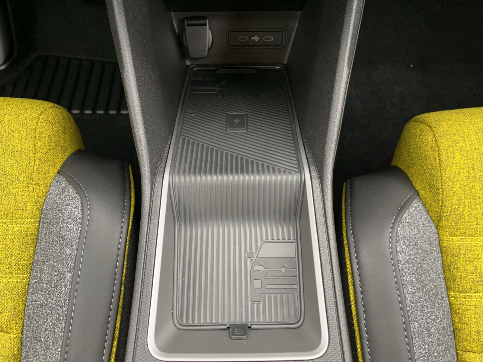 RENAULT R5 E-Tech Comfort Range iconic five-image-13
