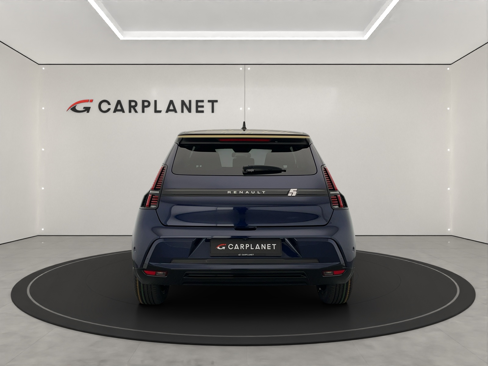 RENAULT R5 E-Tech Comfort Range iconic five-showroom-element-3