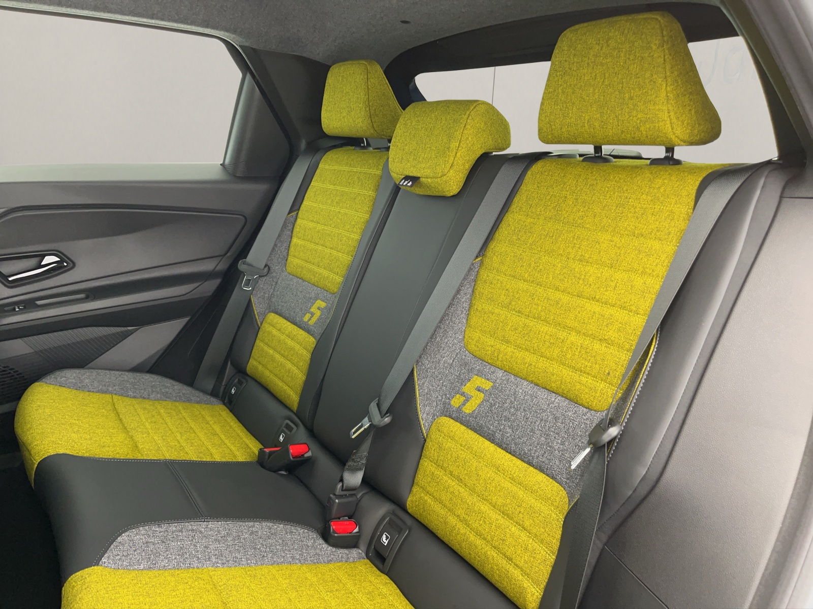RENAULT R5 E-Tech Comfort Range iconic five-image-16