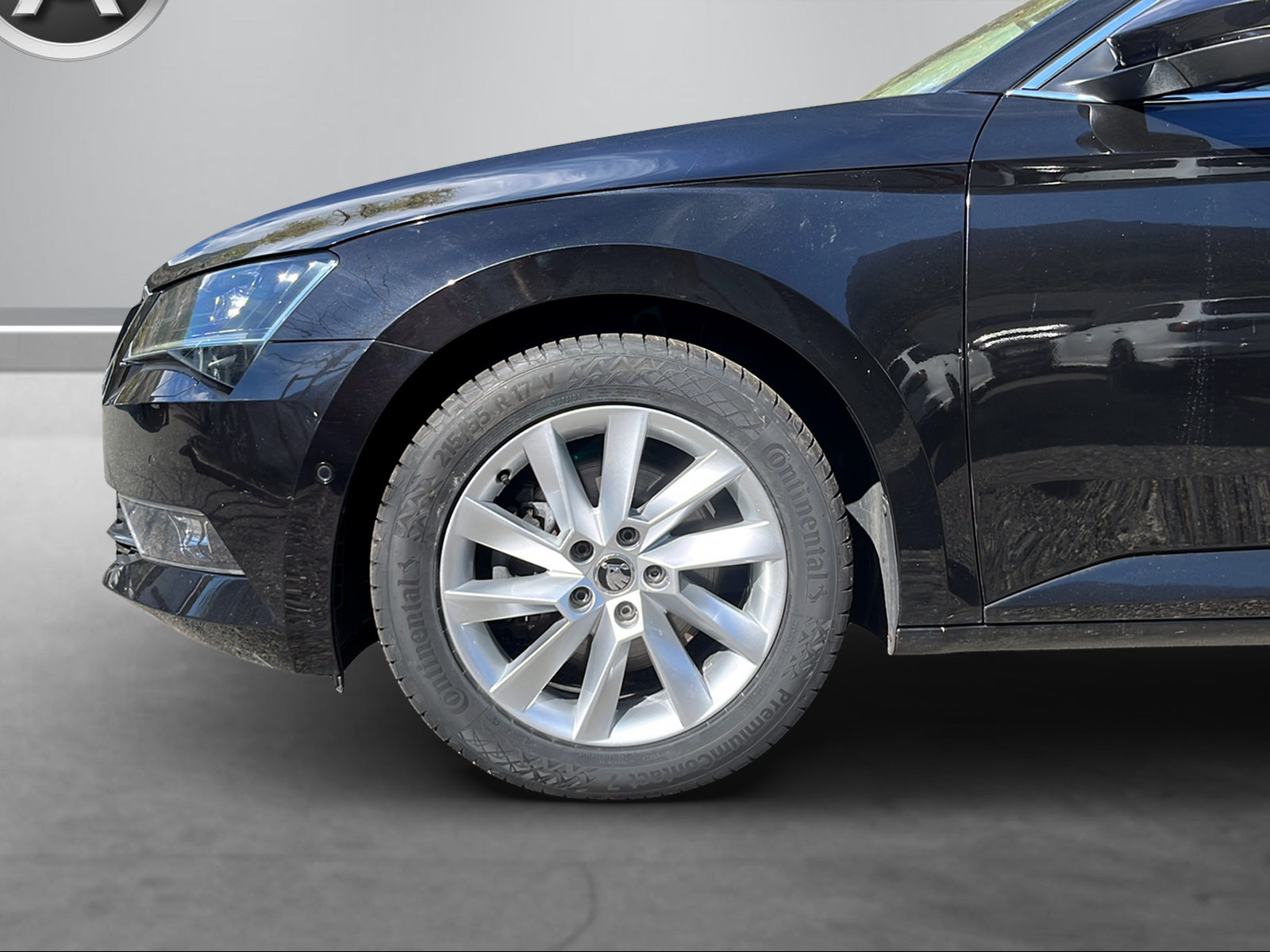 SKODA Superb Combi 2.0 TDi Style 4x4 DSG-image-8