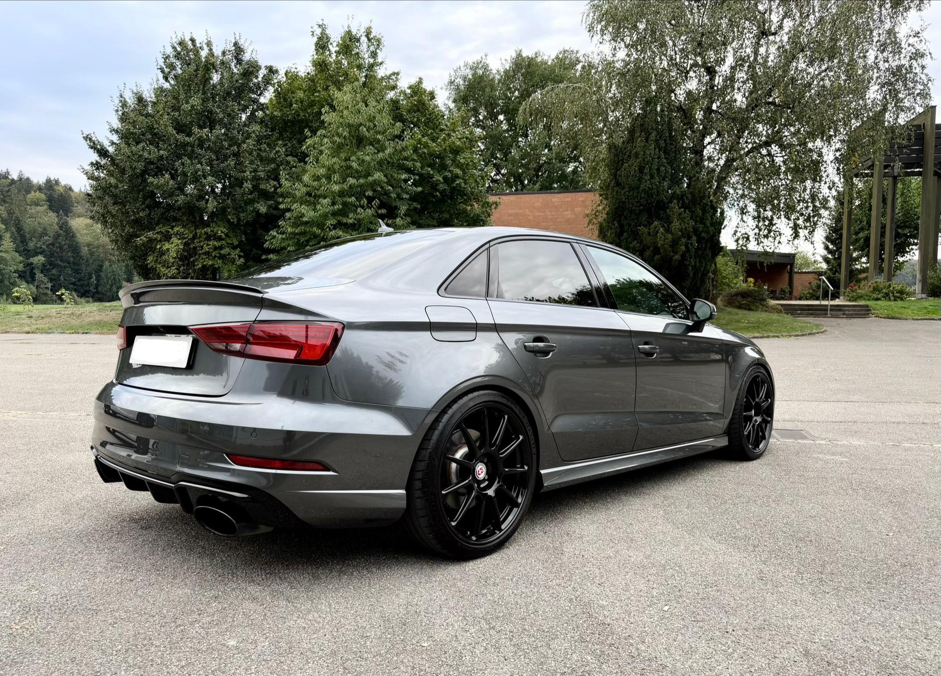 AUDI 2.5 T FSI quattro S-Tronic-image-2