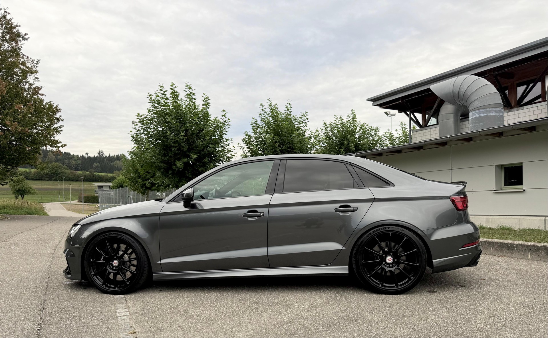 AUDI 2.5 T FSI quattro S-Tronic-image-3