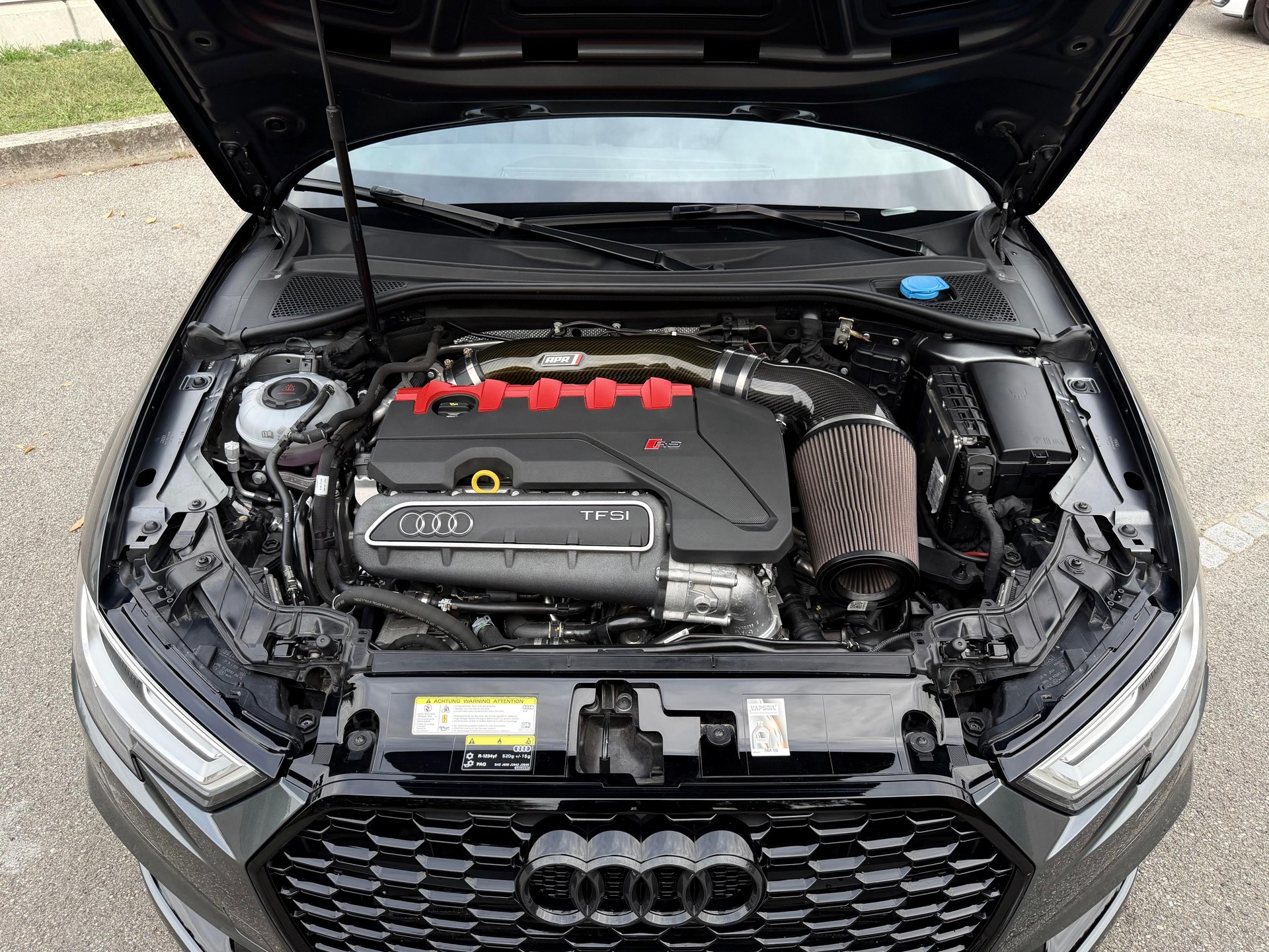 AUDI 2.5 T FSI quattro S-Tronic-image-4