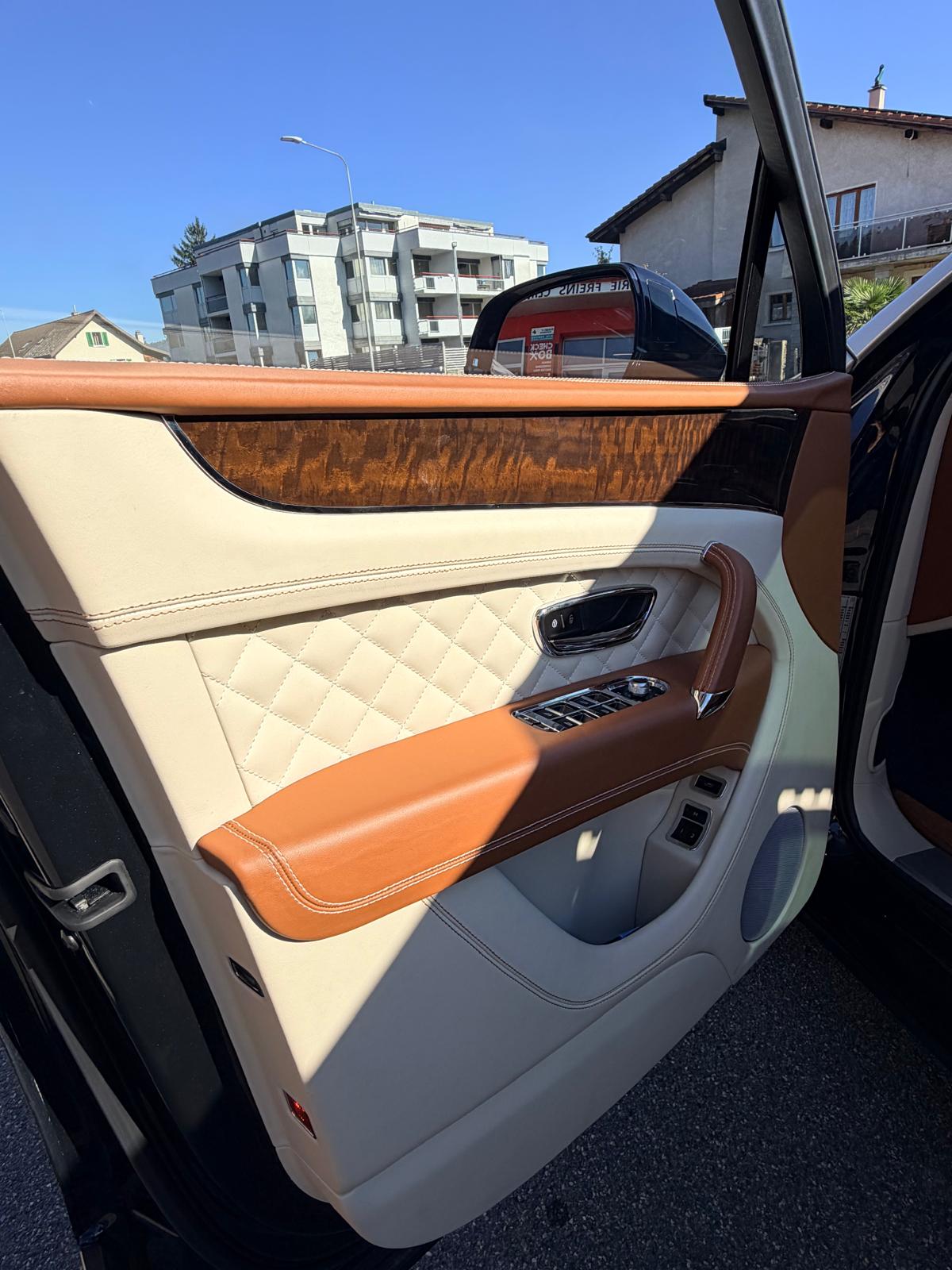 BENTLEY Bentayga W12-image-14