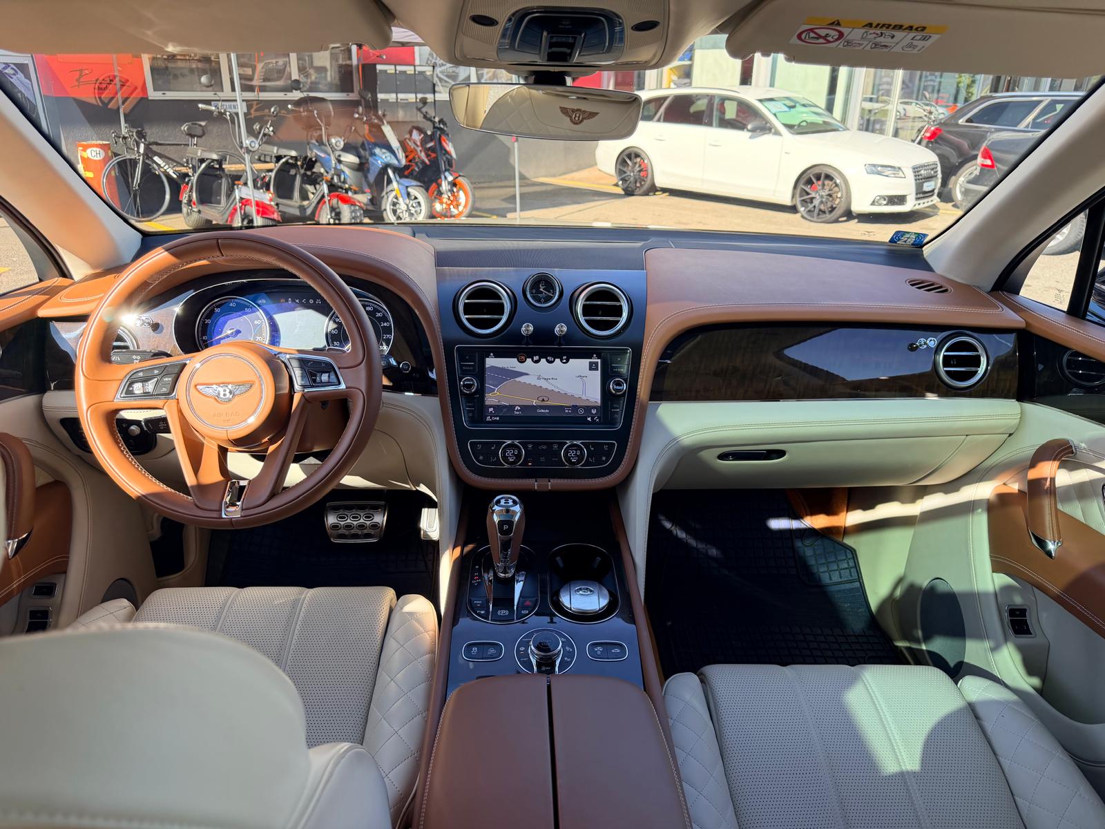 BENTLEY Bentayga W12-image-9