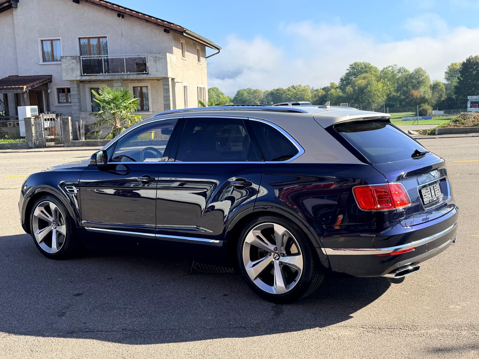 BENTLEY Bentayga W12-image-4
