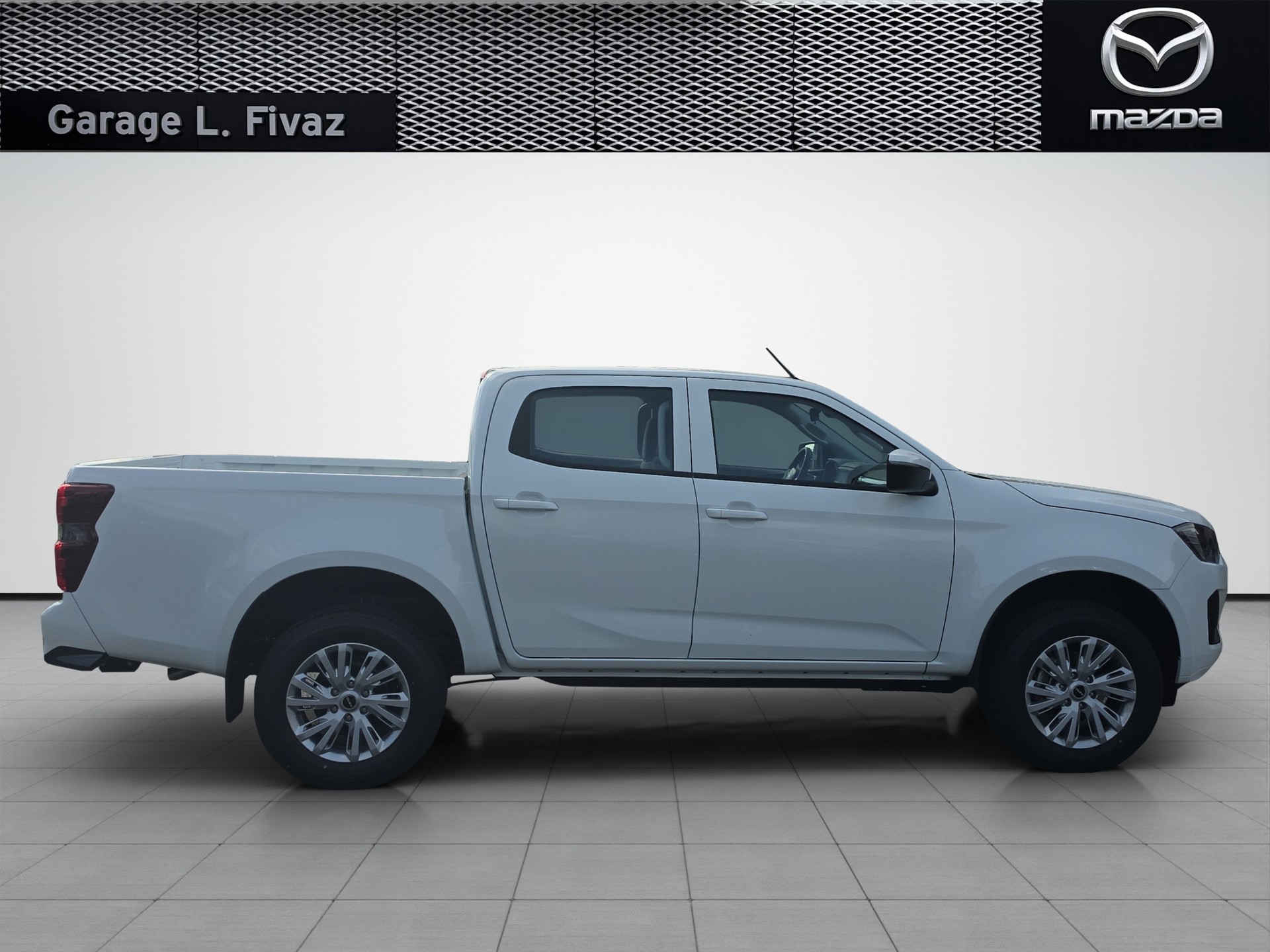 ISUZU D-MAX 1.9 CrewCab N60B 4x4-image-4