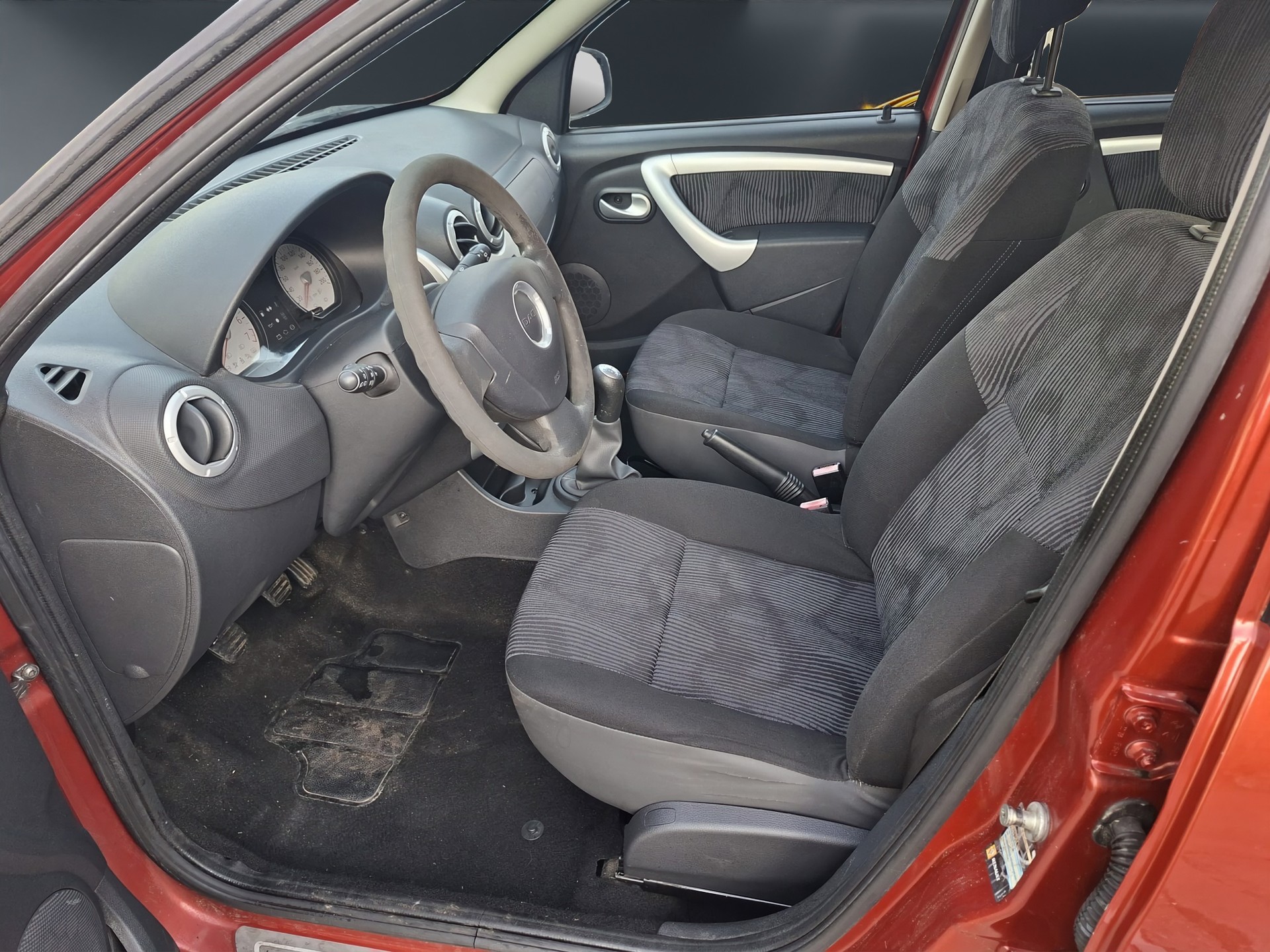 DACIA Sandero 1.6-image-10