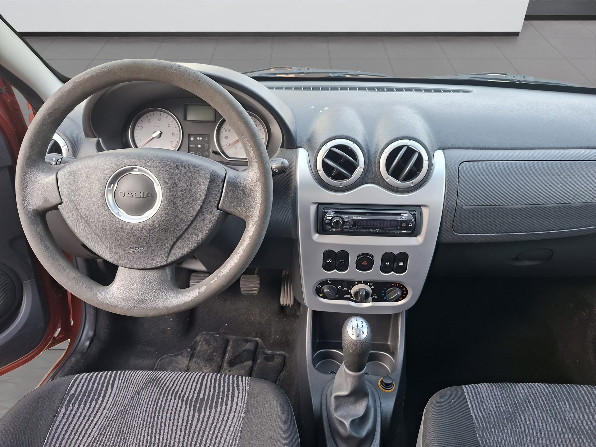 DACIA Sandero 1.6-image-11