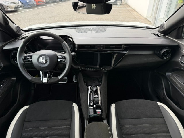 ALFA ROMEO Junior 1.2 48V Hybrid Sport Speciale Tech Sky MY26-image-16